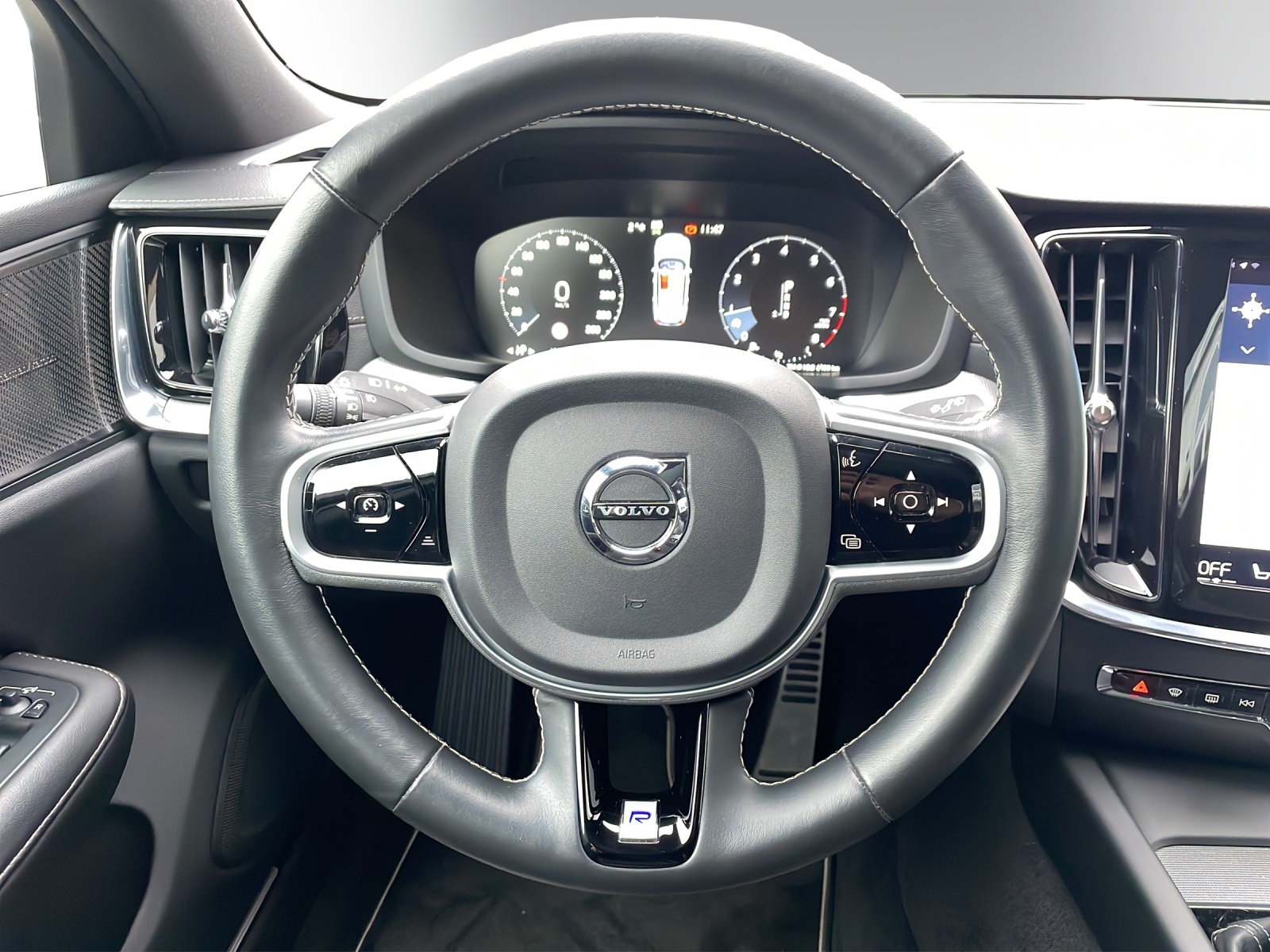 VOLVO V60 T6 AWD R-Design Geartronic-image-10