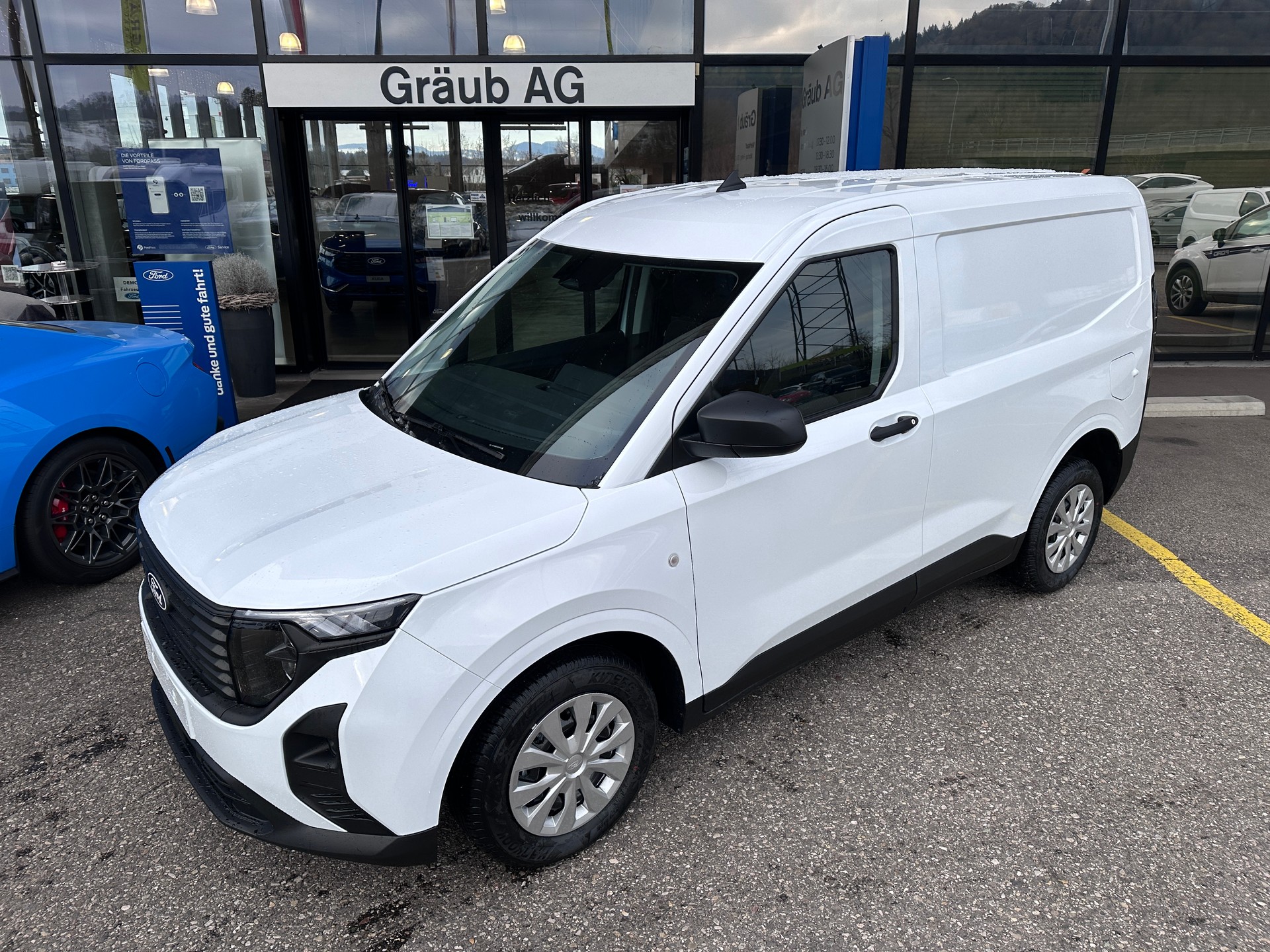 FORD Transit Courier Van 1.0 EcoBoost Trend Automat-showroom-element-2