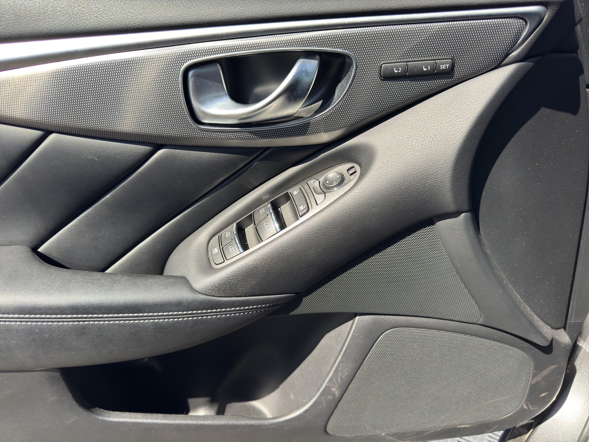 INFINITI Q50 2.0 Premium Tech Automatic-showroom-element-2