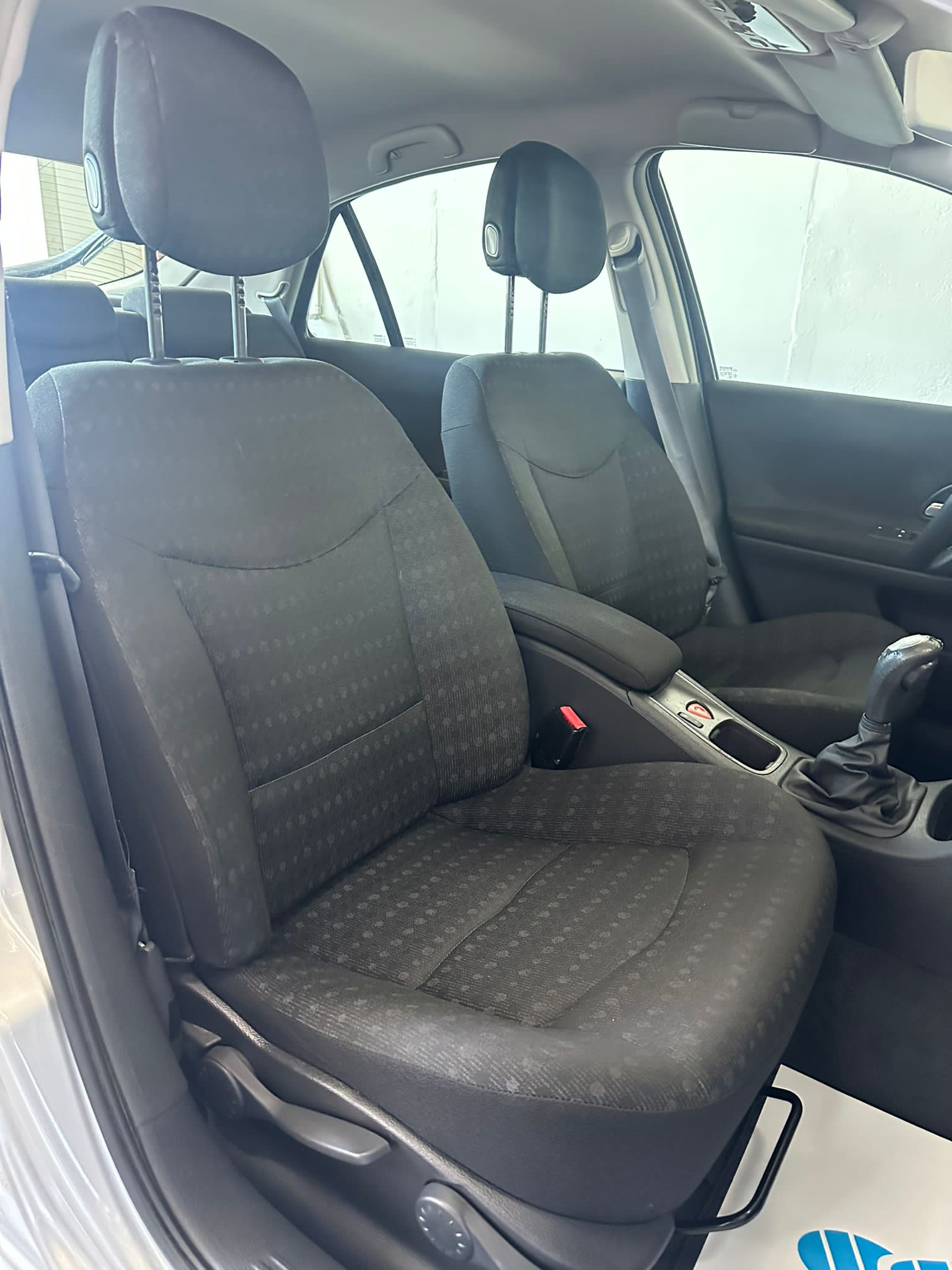 RENAULT Laguna 2.0 16V Dynamique-image-16
