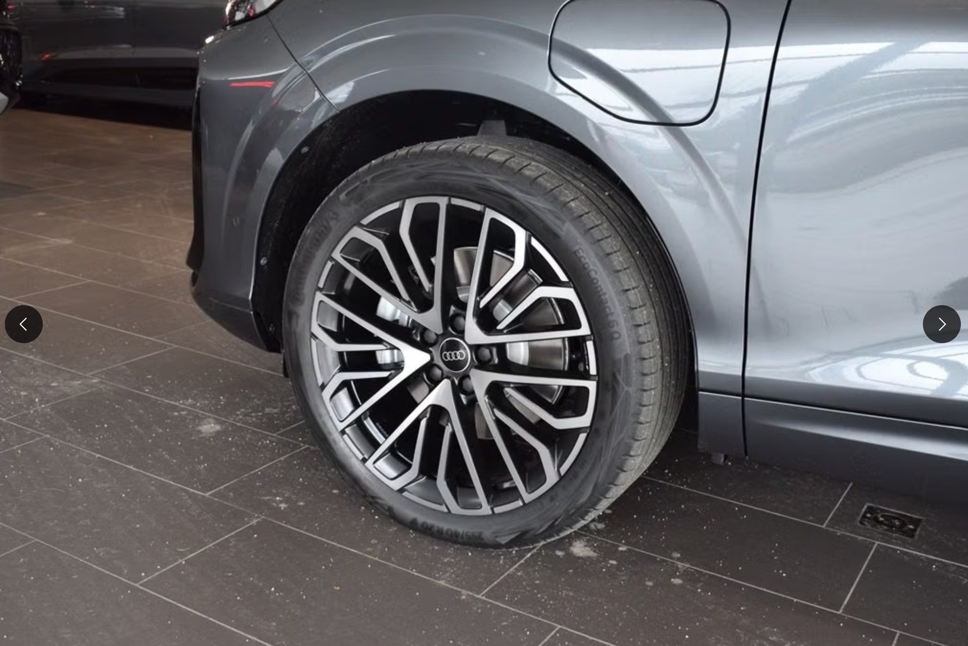 AUDI Q3 35 TFSI S line S-tronic-image-4