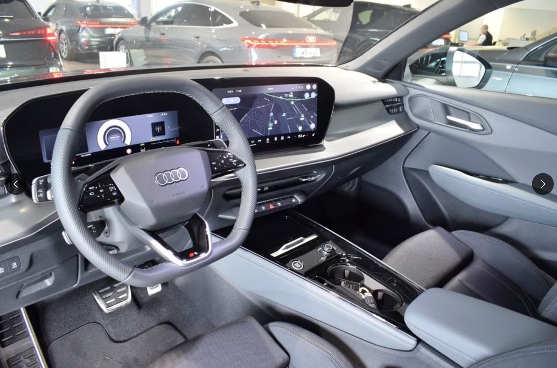 AUDI Q3 35 TFSI S line S-tronic-image-2