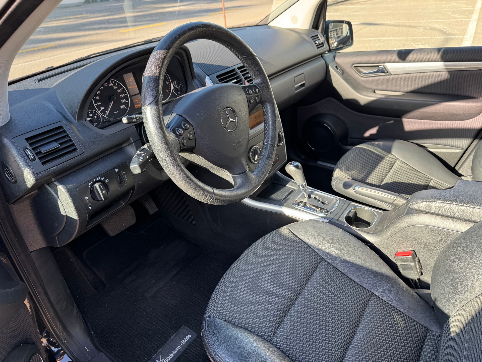 MERCEDES-BENZ A 180 (170) Avantgarde Autotronic-image-7