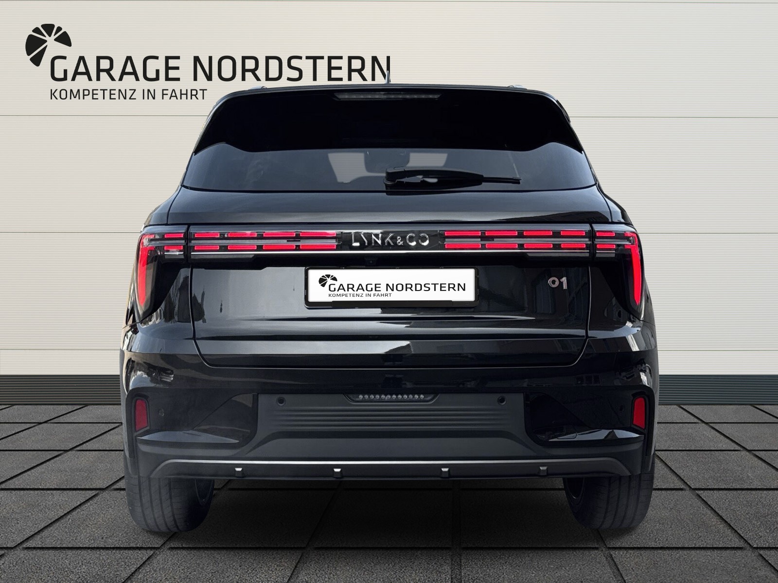 LYNK & CO 01 1.5 PHEV More-showroom-element-3