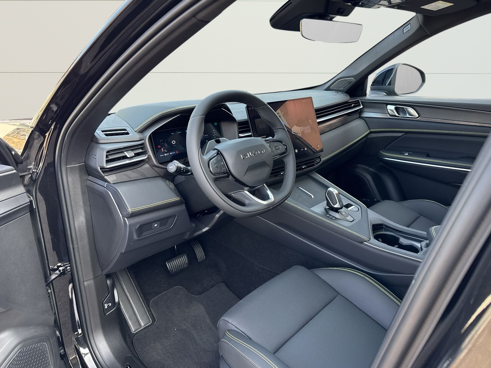 LYNK & CO 01 1.5 PHEV More-image-6