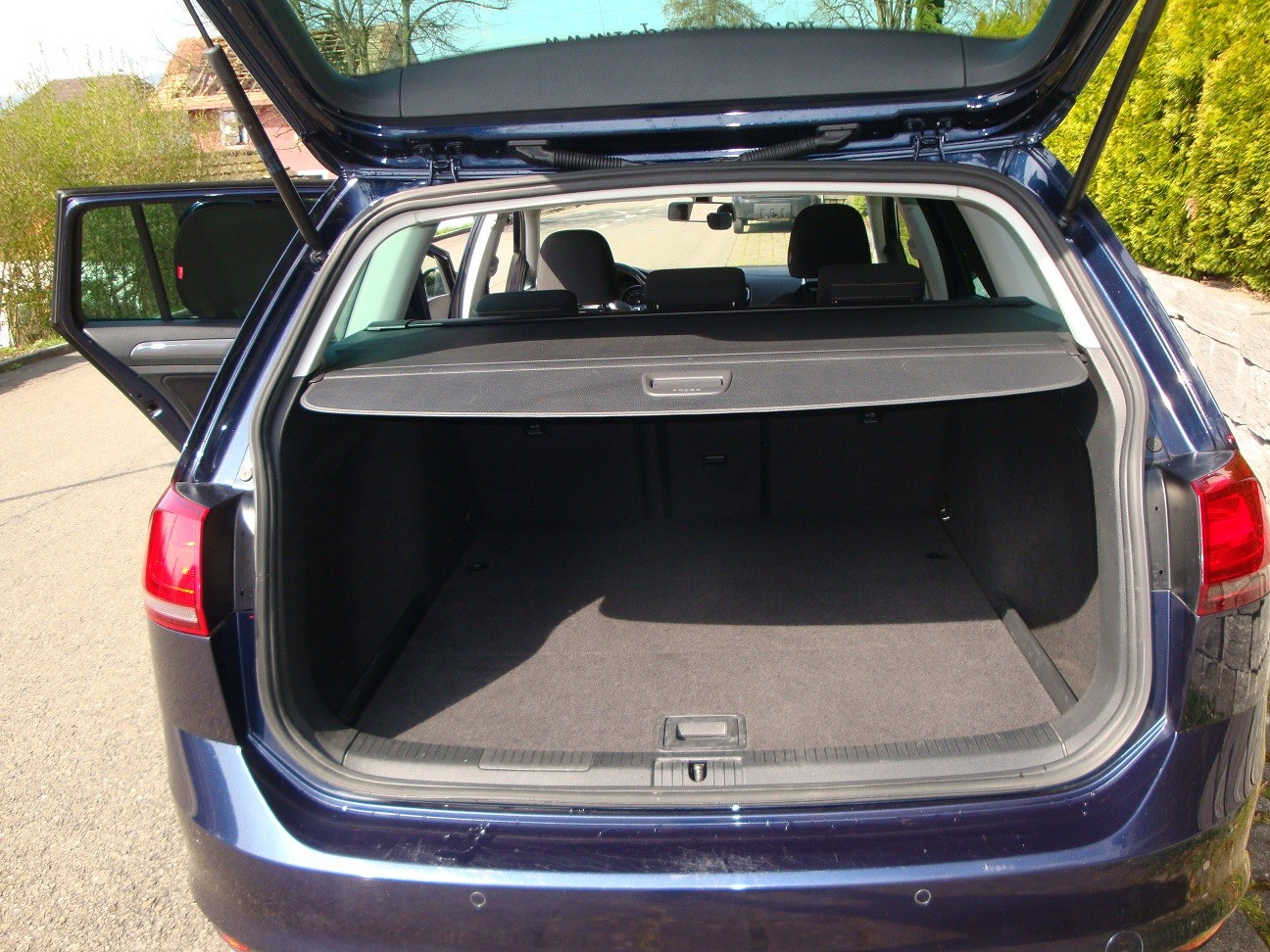 VW Golf Variant 1.6 TDI Allstar DSG-image-9