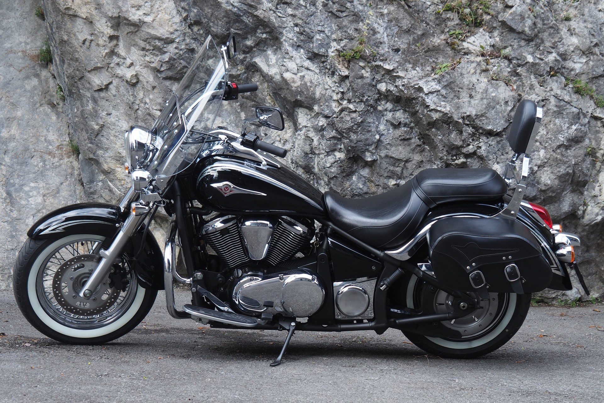 KAWASAKI VN 900 Classic-image-1