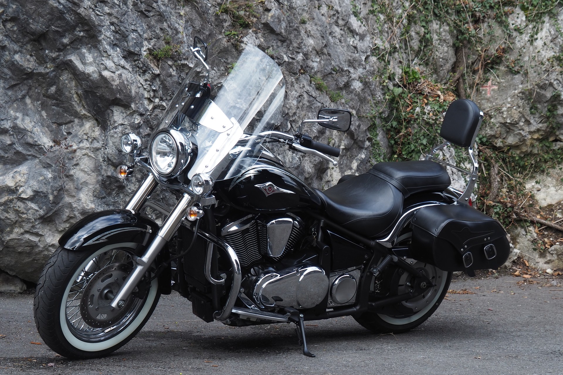 KAWASAKI VN 900 Classic-image-2