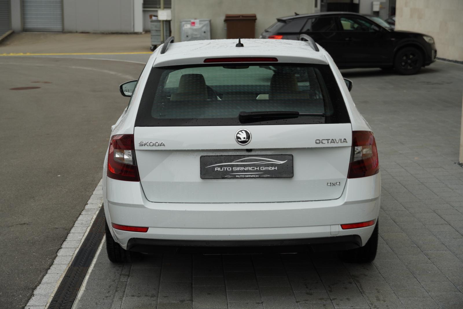 SKODA Octavia Combi 2.0 TDI Soleil 4x4 DSG-image-9