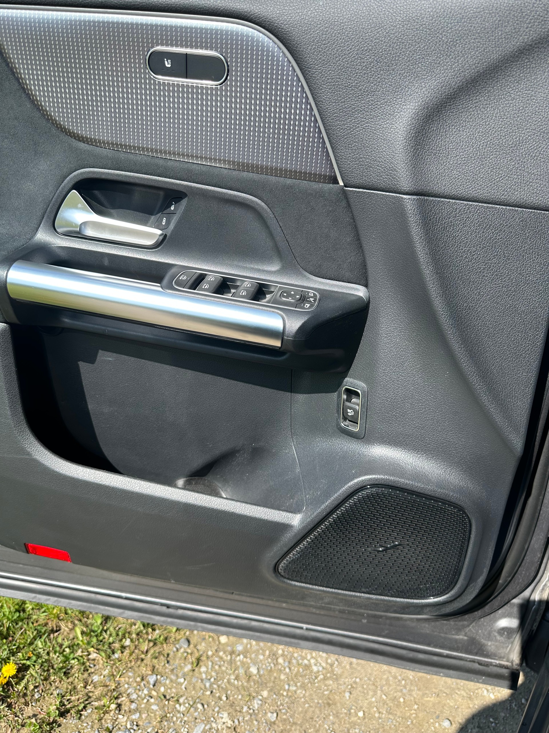 MERCEDES-BENZ EQA 350 AMG Line 4Matic-image-14