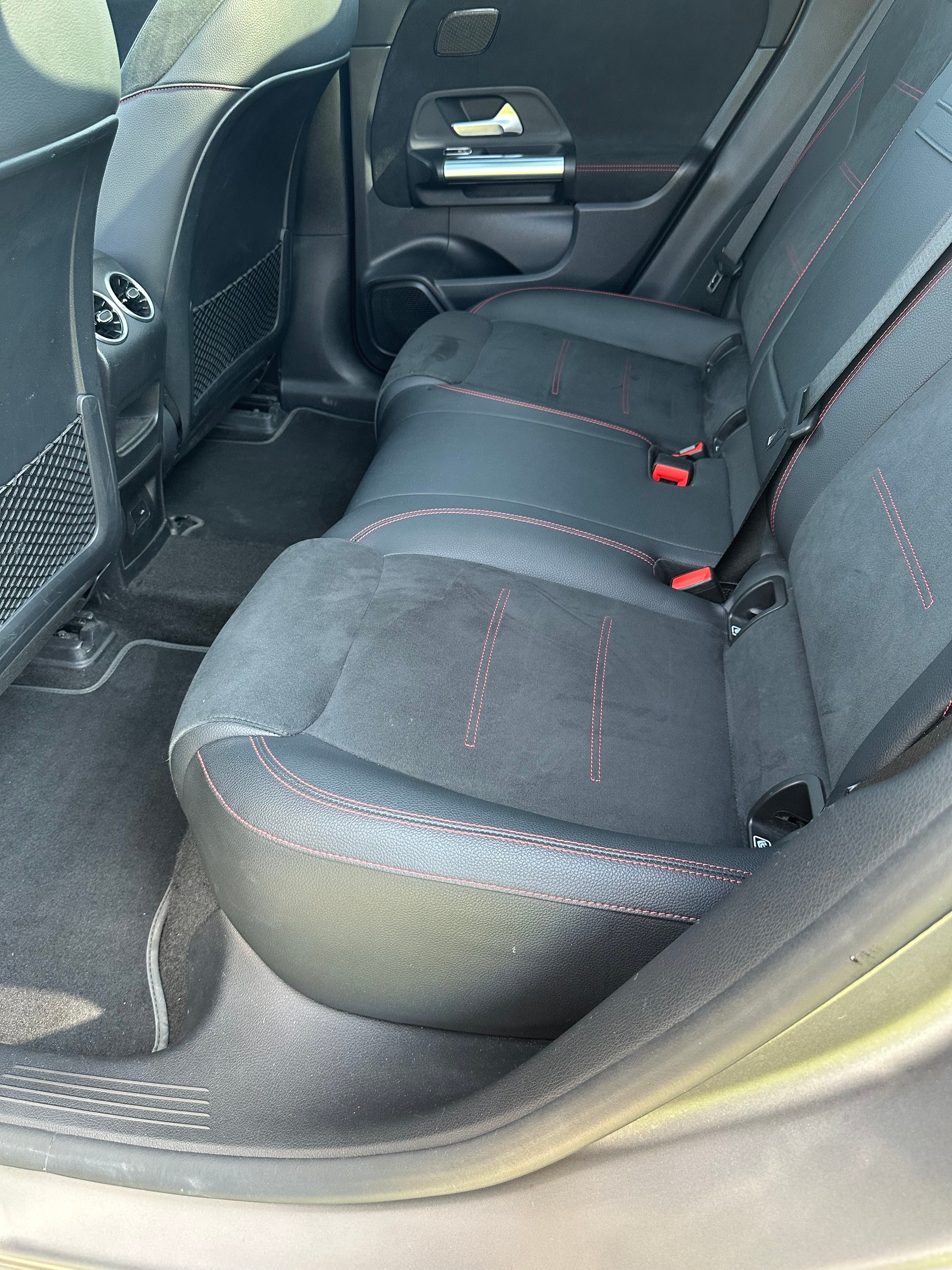 MERCEDES-BENZ EQA 350 AMG Line 4Matic-image-8