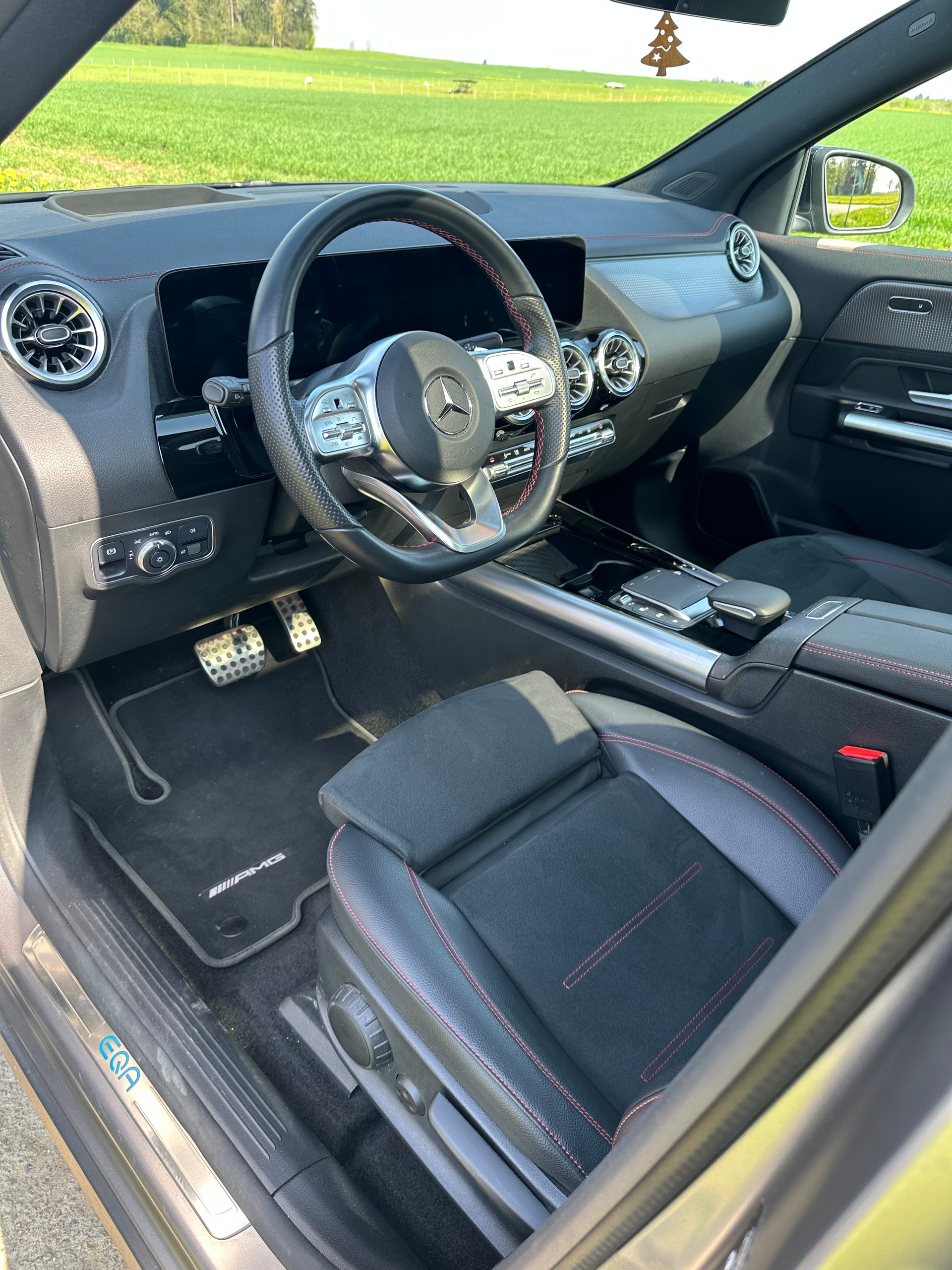 MERCEDES-BENZ EQA 350 AMG Line 4Matic-image-7