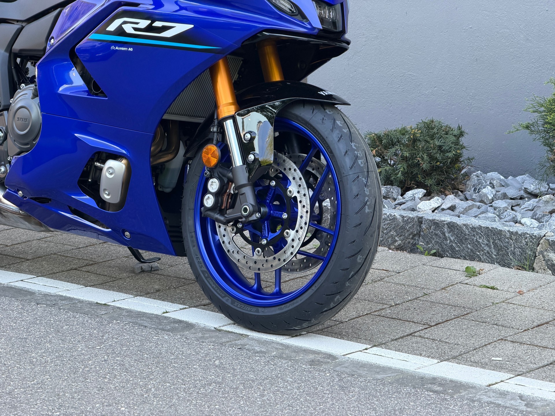 YAMAHA R7 (35kW) 2026-image-12