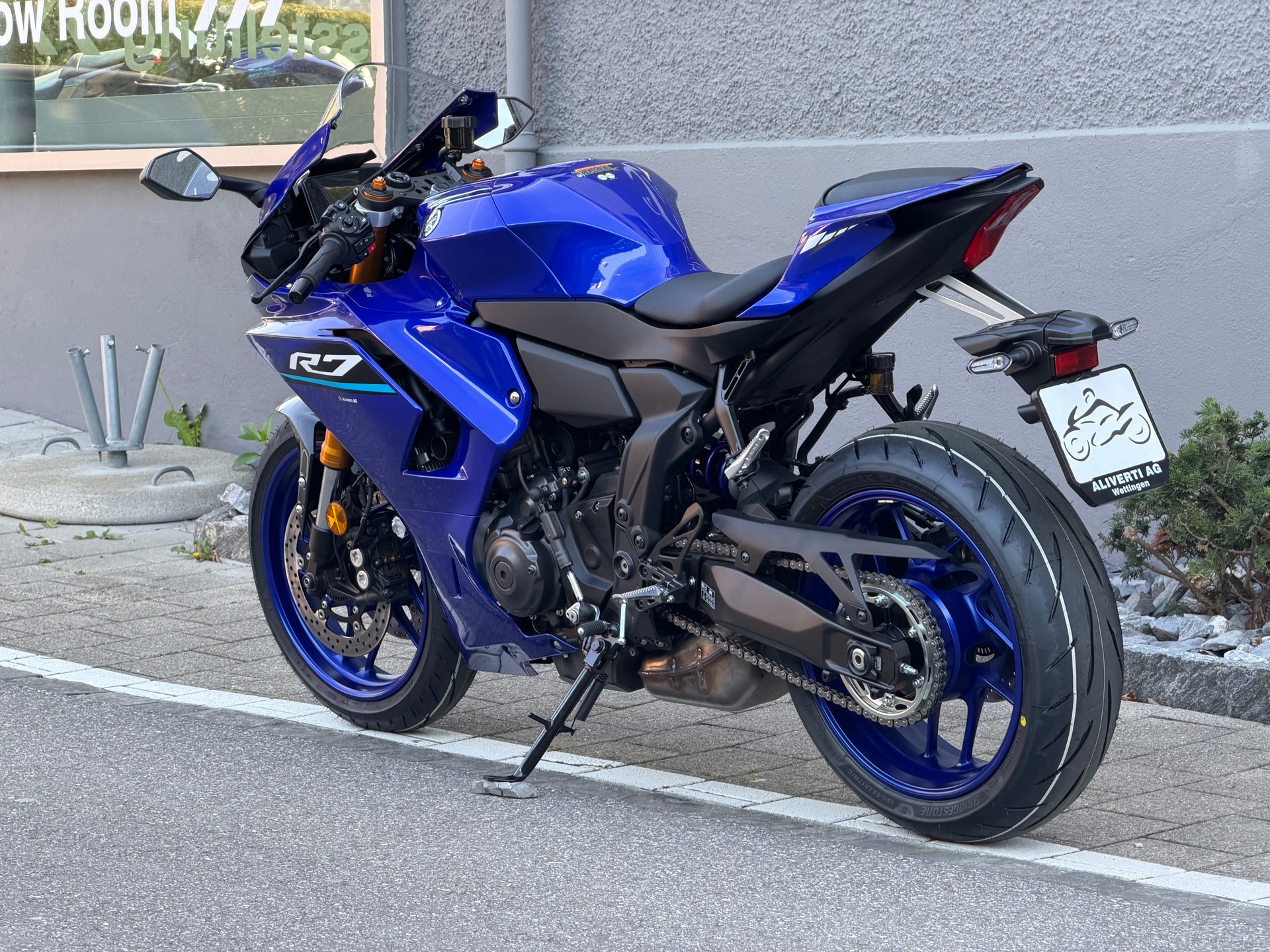 YAMAHA R7 (35kW) 2026-image-8