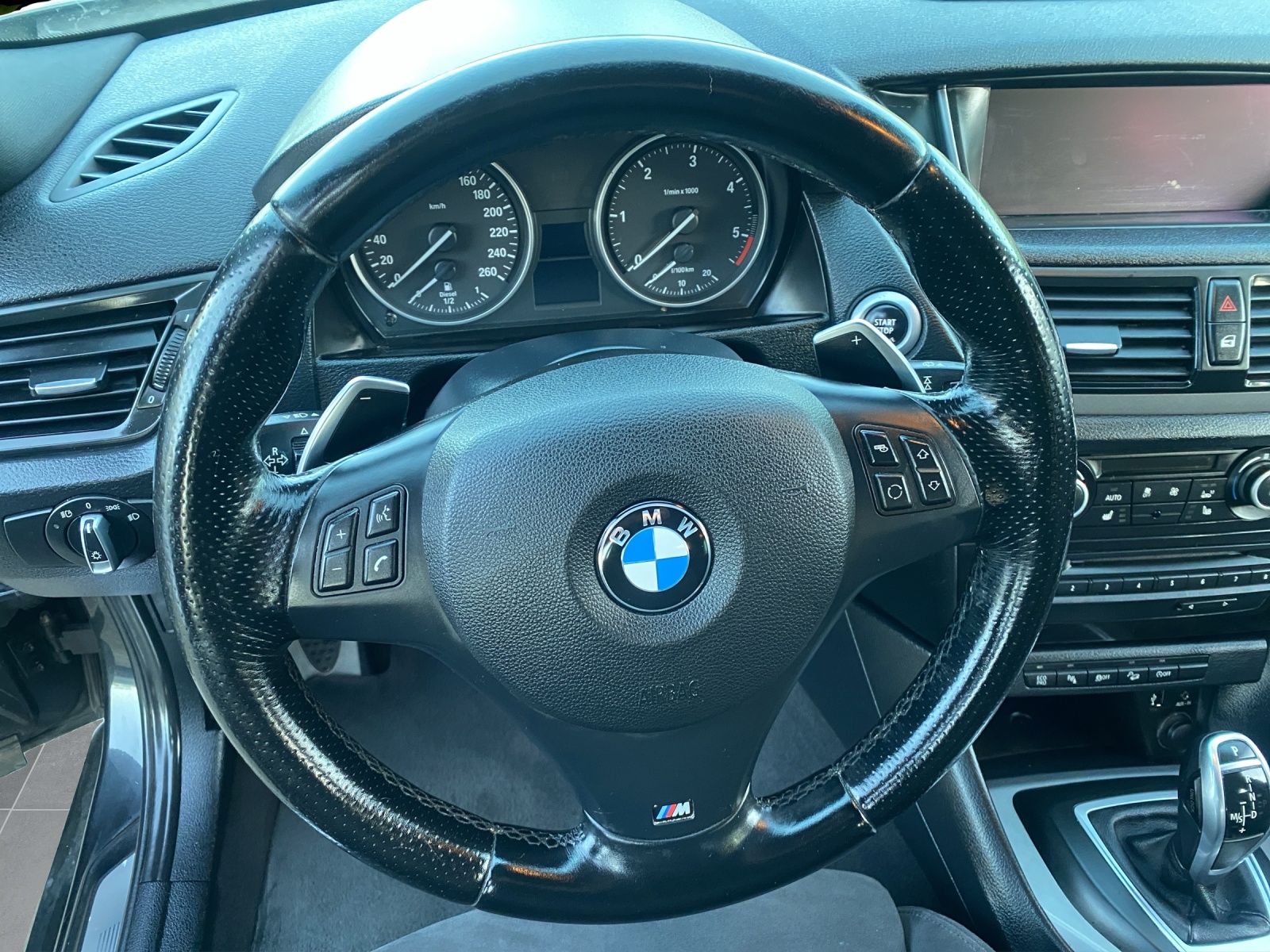 BMW X1 xDrive 25d 2.0-Diesel 218-PS Allrad (4x4) Automat *M-Paket* Vollausstattung-image-20