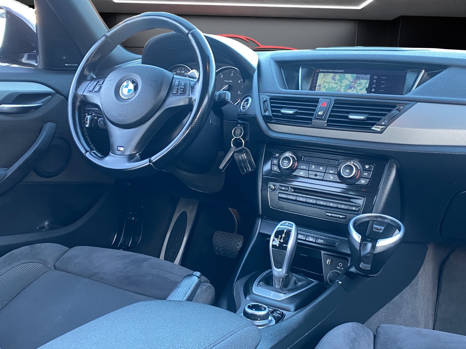 BMW X1 xDrive 25d 2.0-Diesel 218-PS Allrad (4x4) Automat *M-Paket* Vollausstattung-image-8