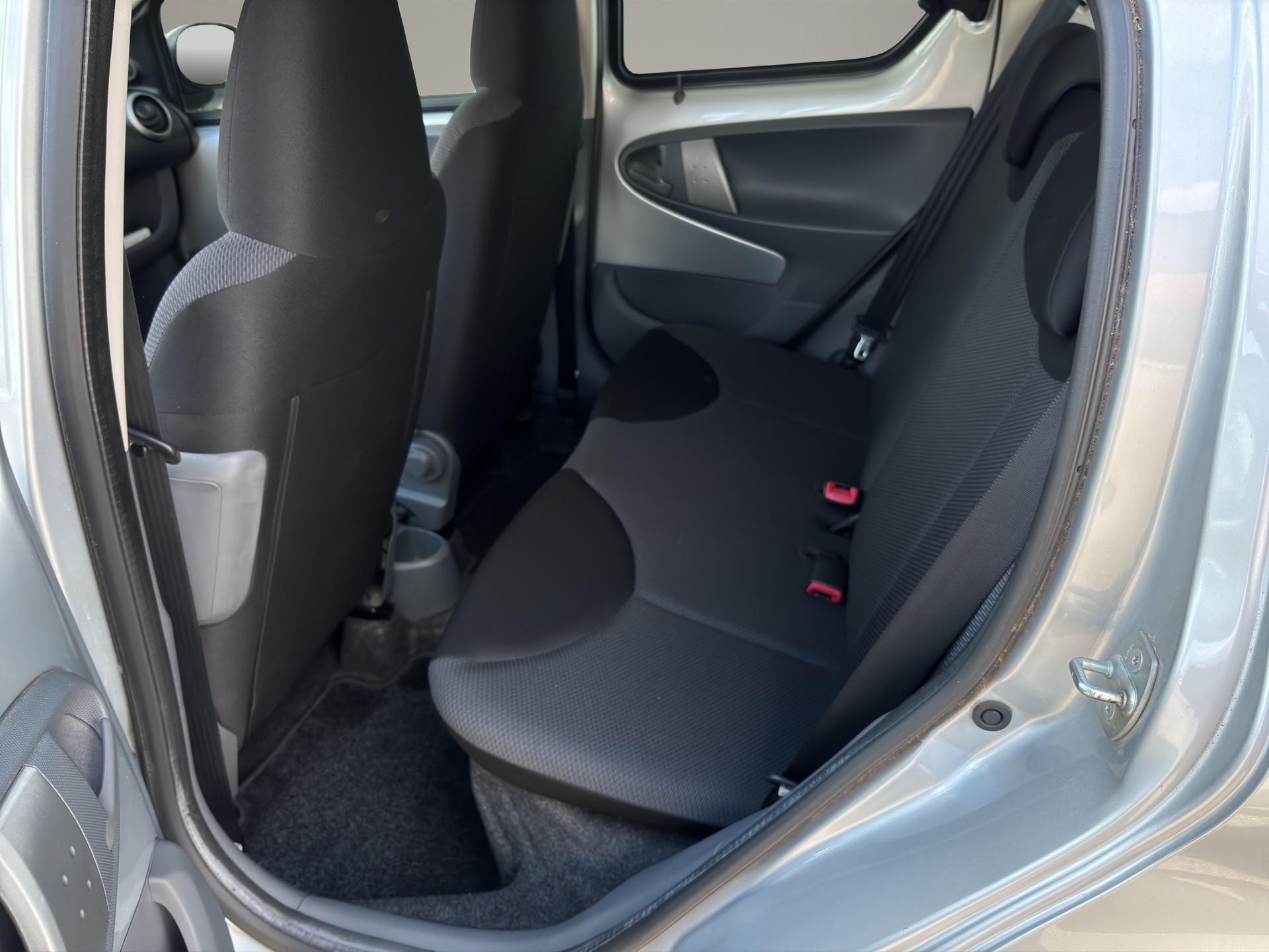 TOYOTA Aygo 1.0 Linea Luna-image-11
