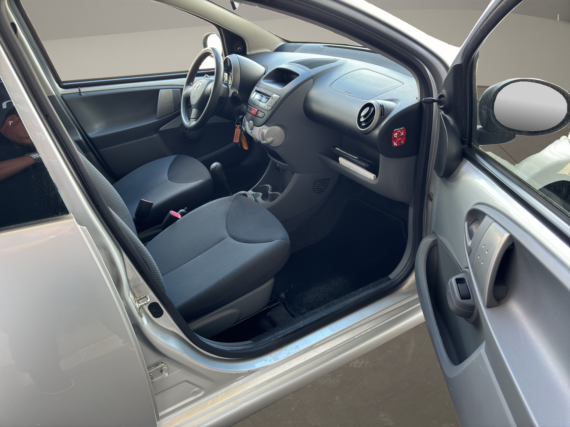 TOYOTA Aygo 1.0 Linea Luna-image-16