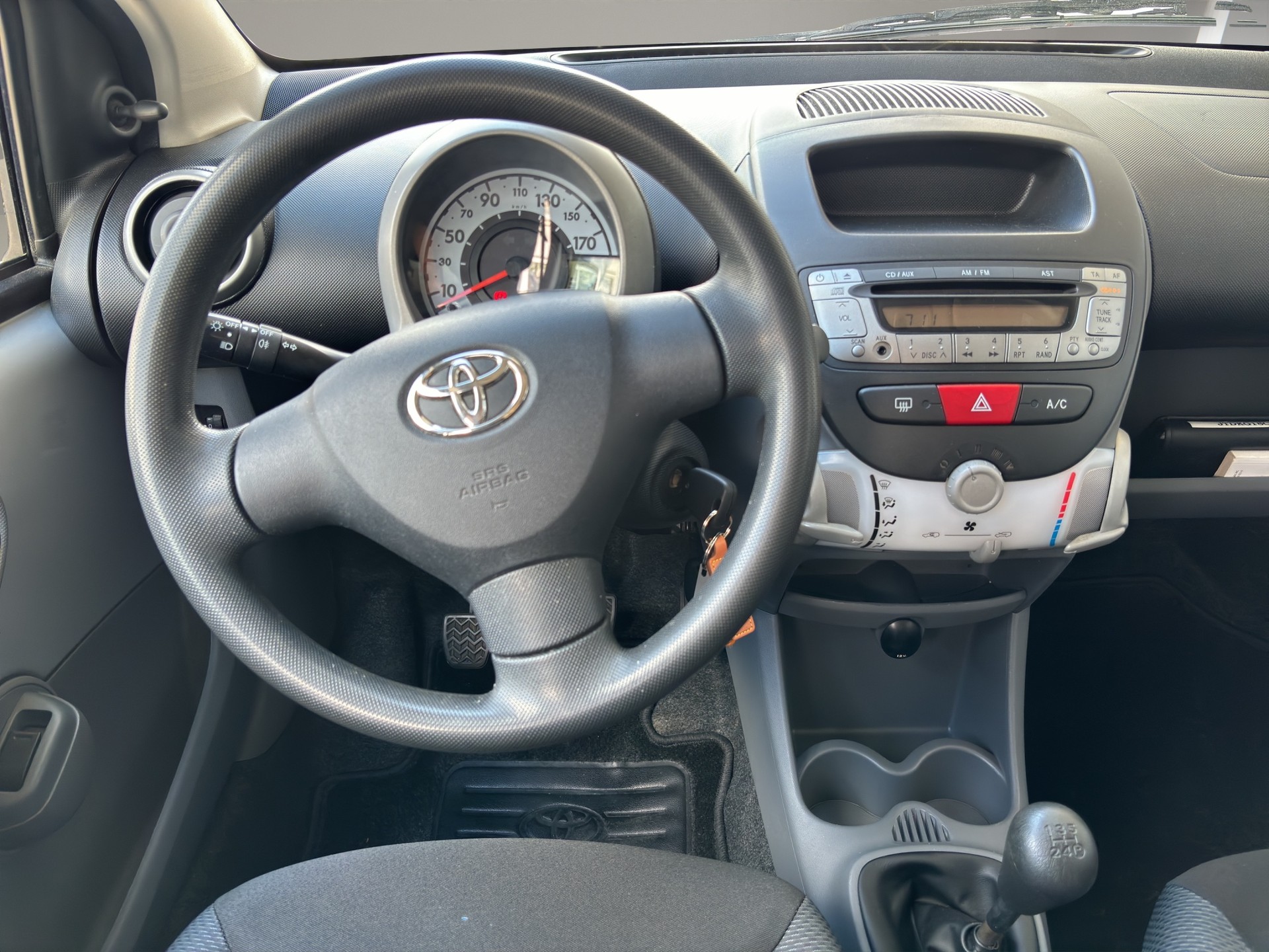 TOYOTA Aygo 1.0 Linea Luna-image-13