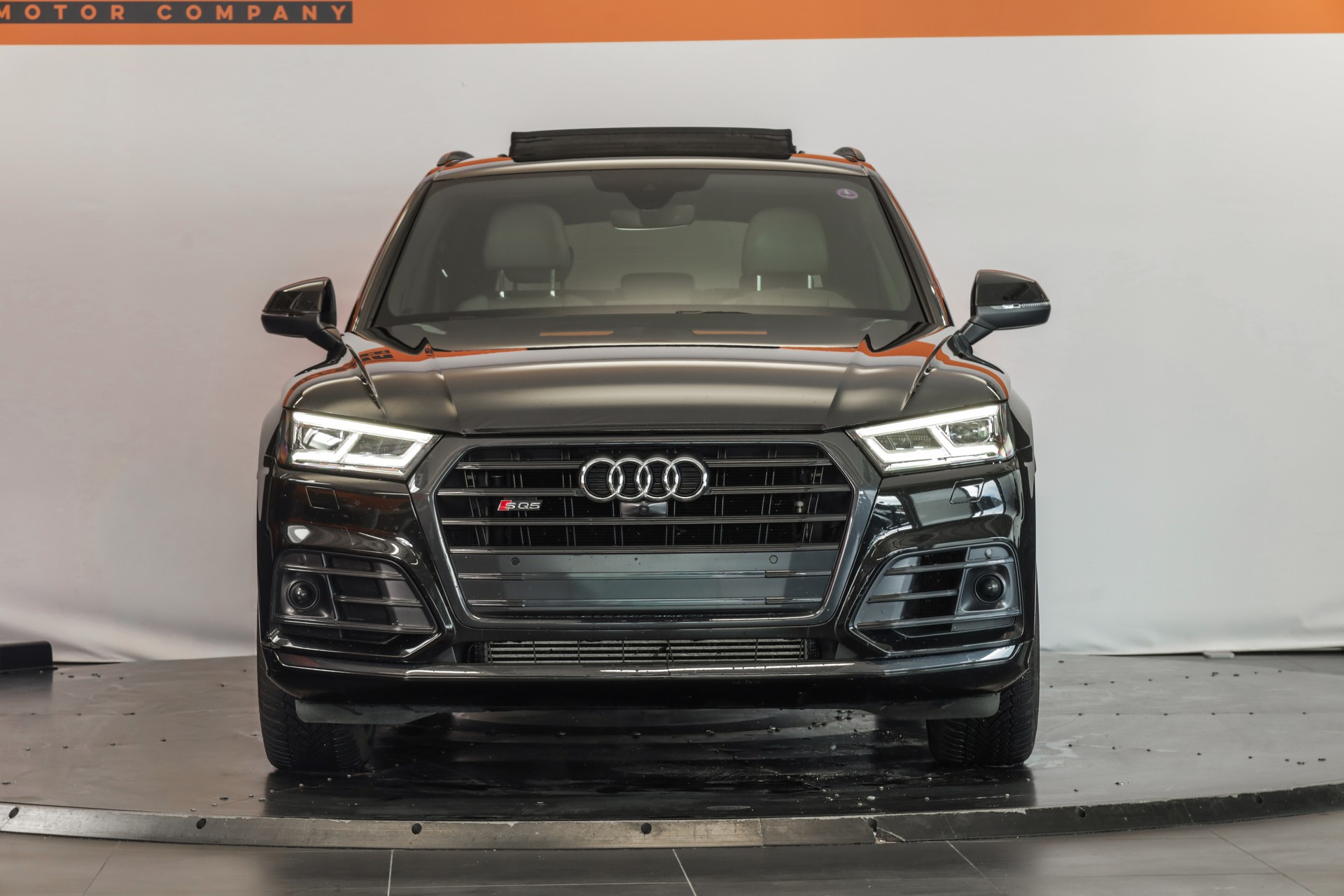 AUDI SQ5 3.0 TFSI quattro S-tronic-showroom-element-1