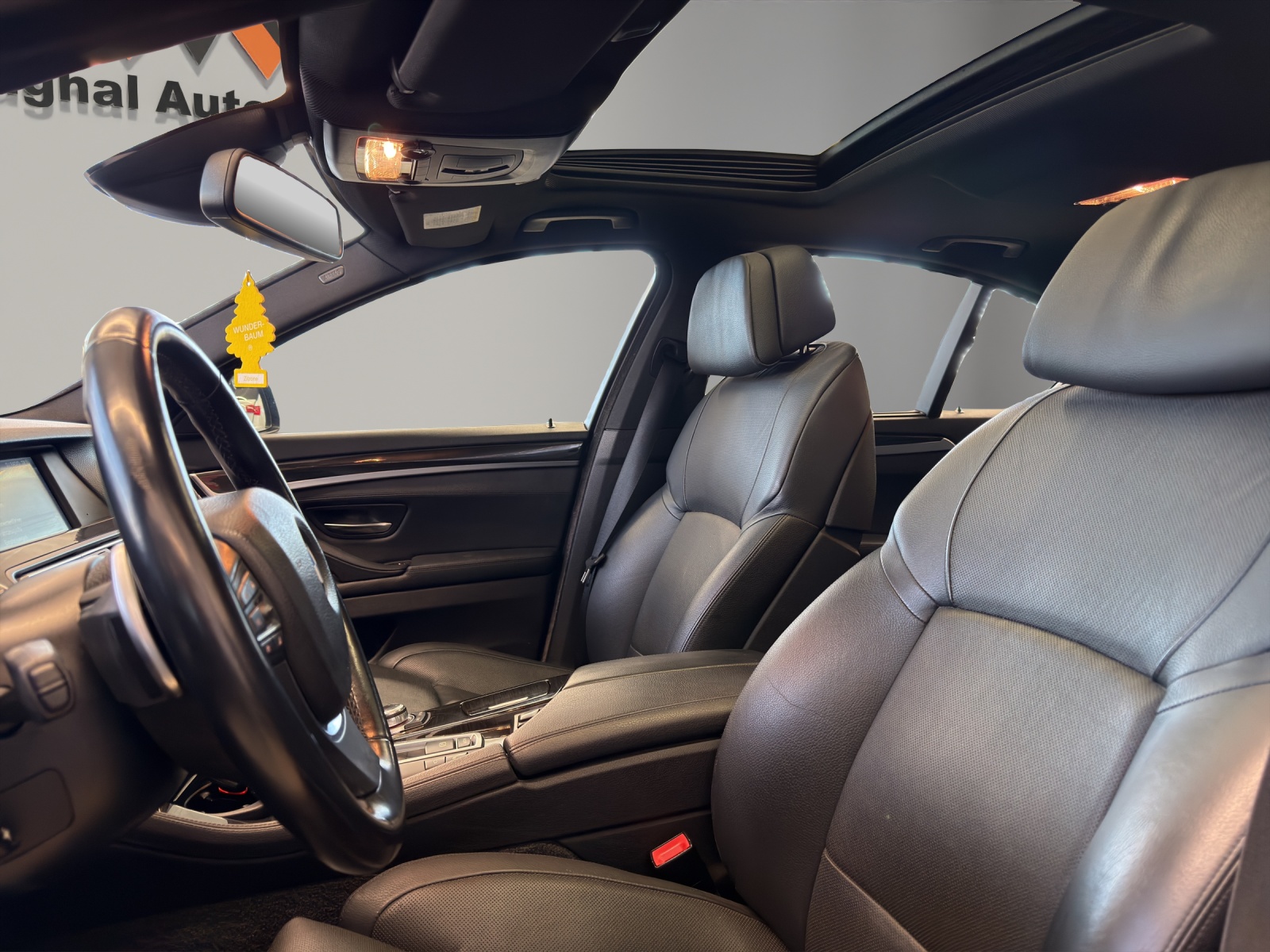 BMW 530i Steptronic-image-7