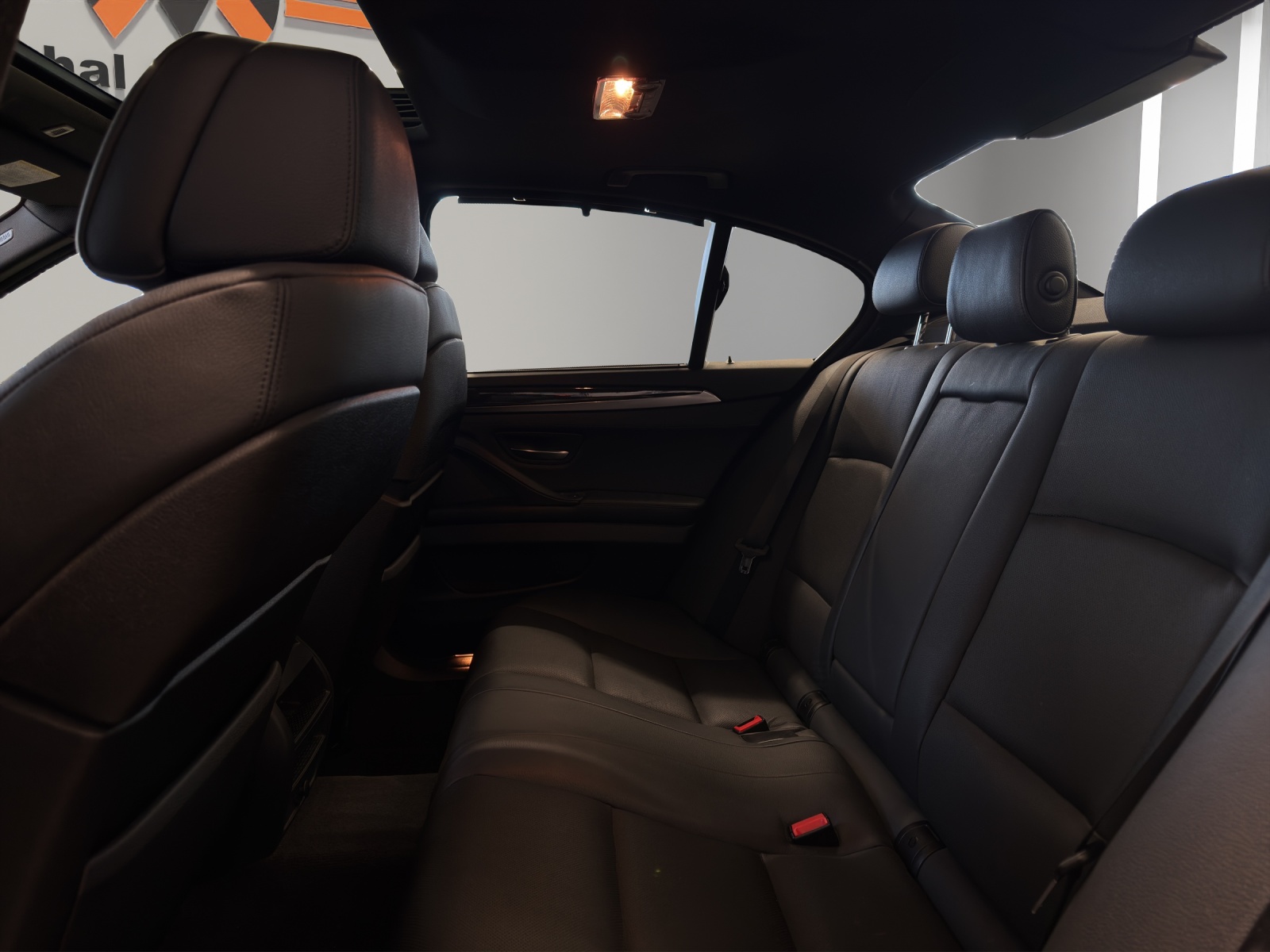 BMW 530i Steptronic-image-13