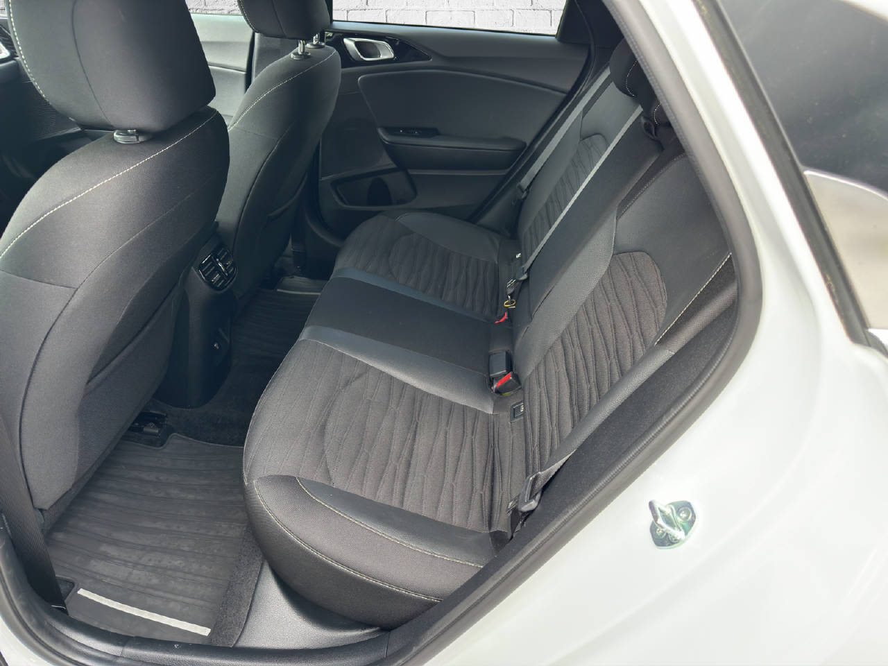 KIA Ceed SW 1.5 T-GDi GT-Line-image-8