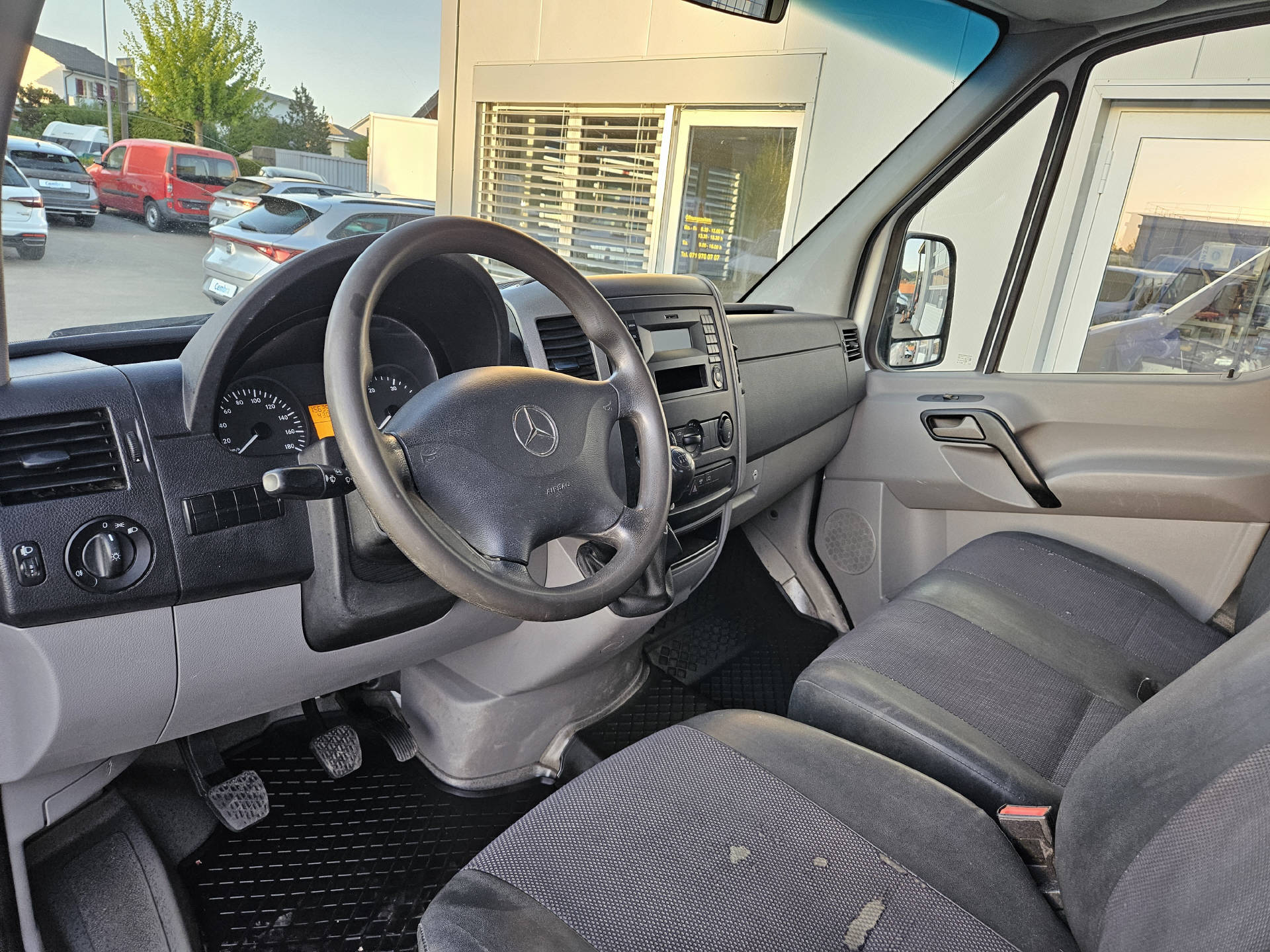 MERCEDES-BENZ Sprinter 316 DKab.-Ch. 3665 2.2 CDI 163 * Kipper * Nutzlast 1'040KG * 7- Plätzer *-image-15