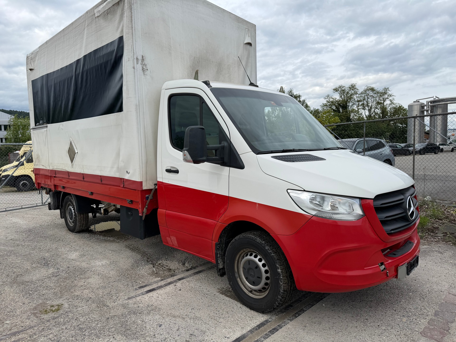MERCEDES-BENZ Sprinter 319 CDI Lang