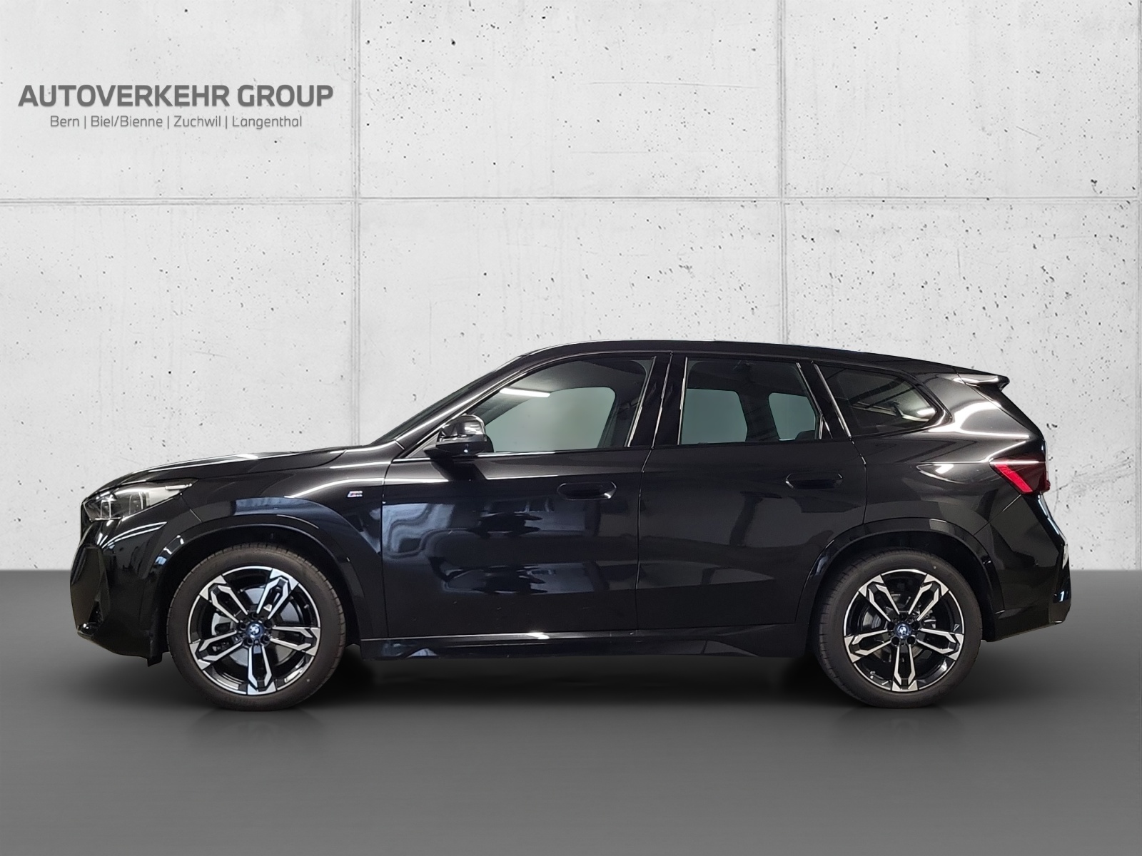 BMW iX1 xDrive 30 M Sport-image-7