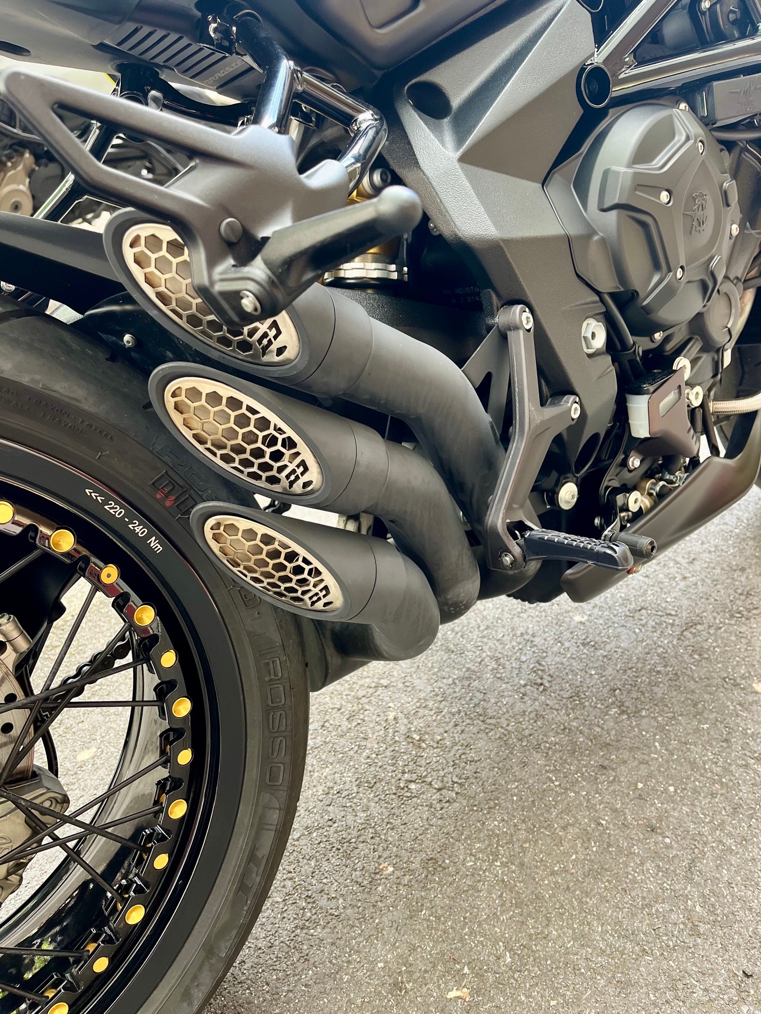 MV AGUSTA Dragster RR-image-3