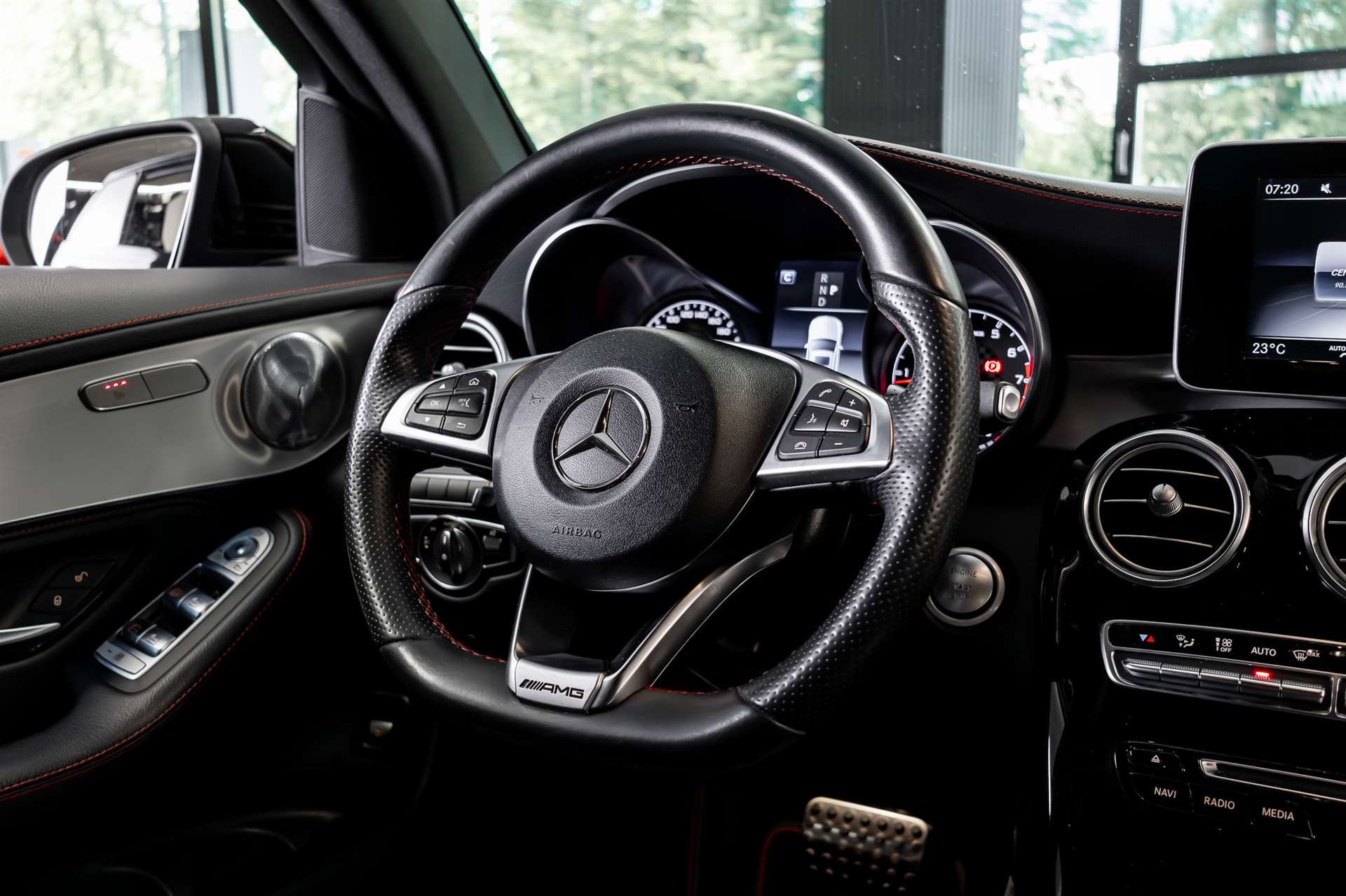 MERCEDES-BENZ GLC Coupé 43 AMG 4Matic 9G-Tronic-image-7