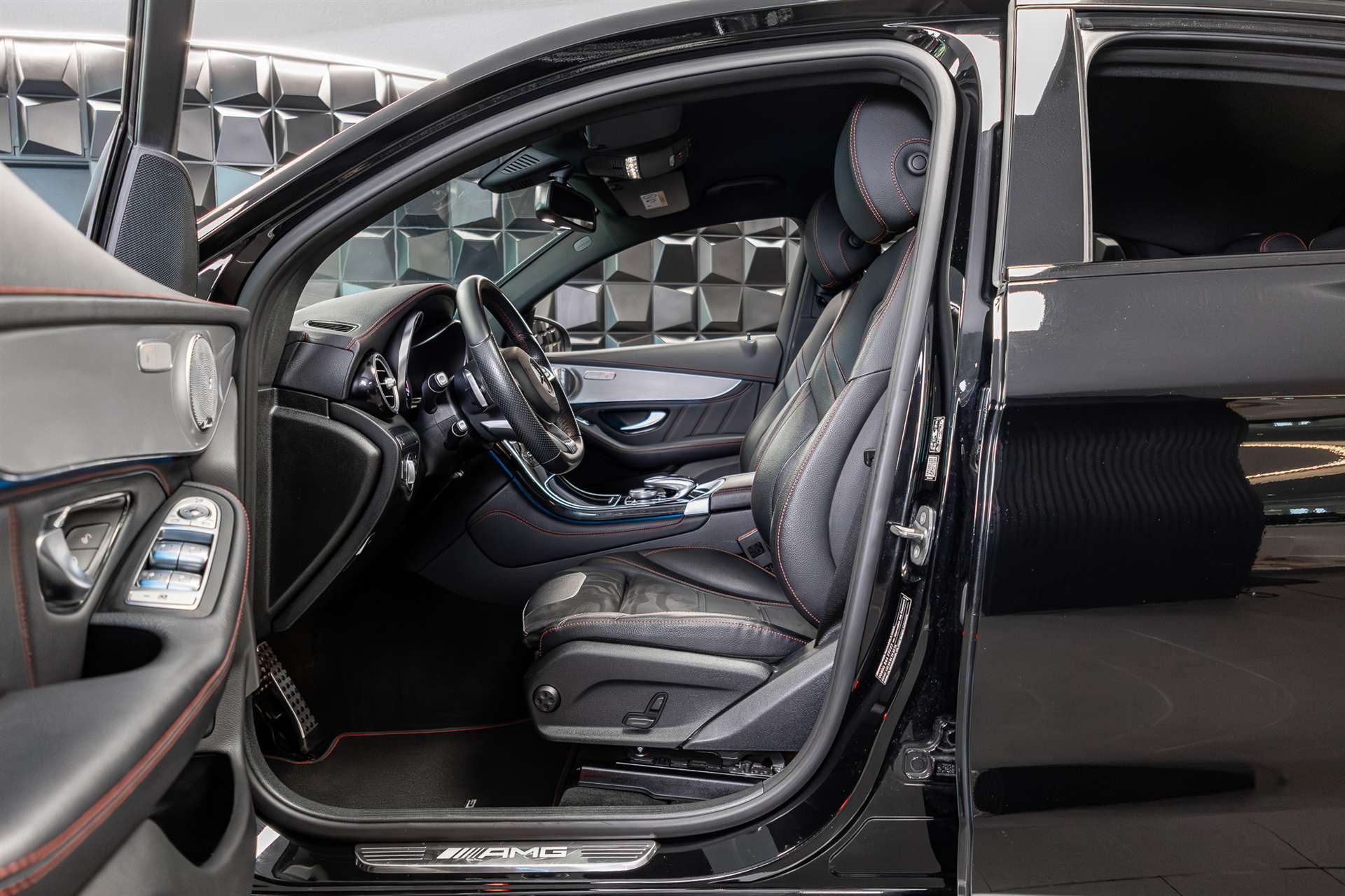MERCEDES-BENZ GLC Coupé 43 AMG 4Matic 9G-Tronic-image-12