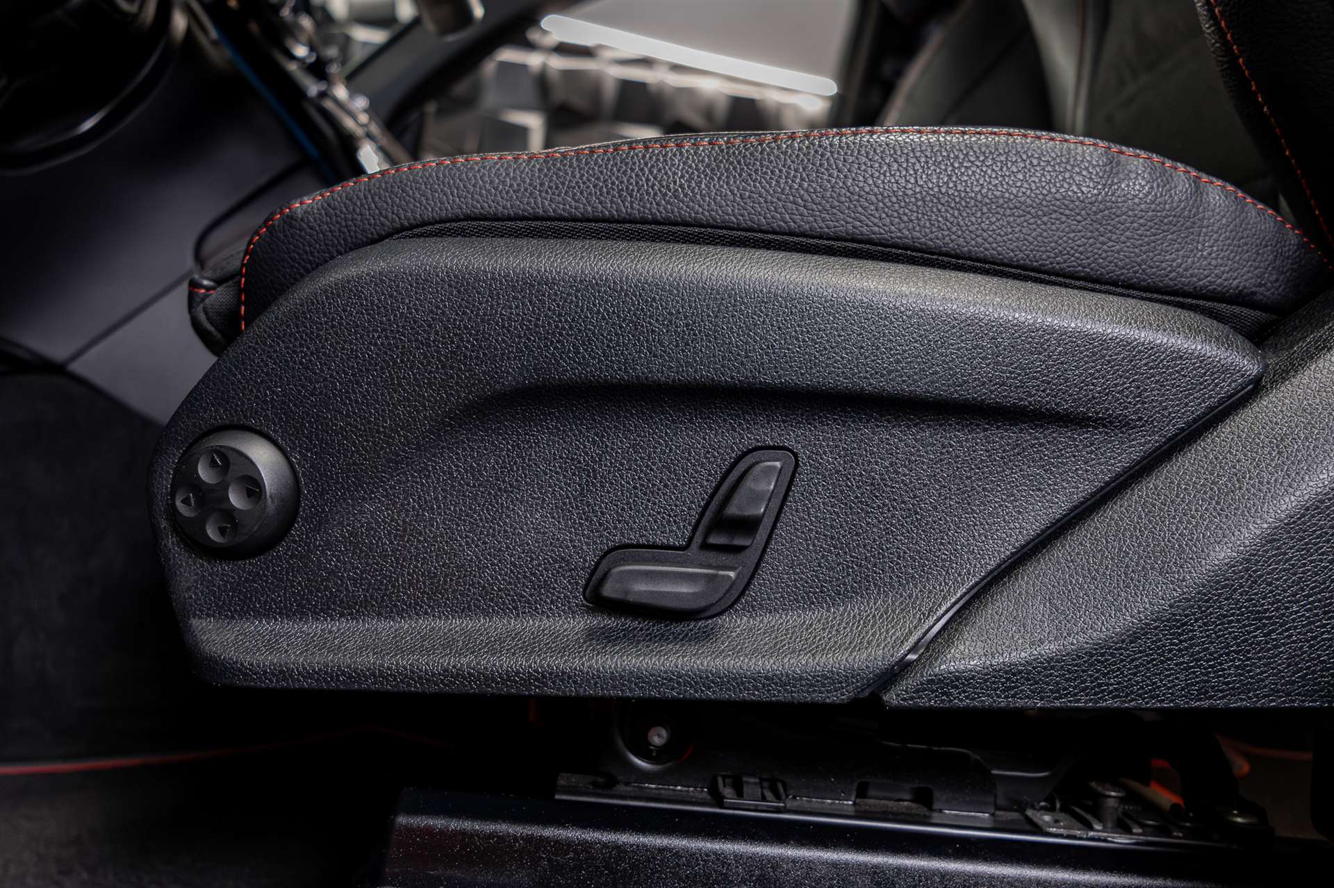 MERCEDES-BENZ GLC Coupé 43 AMG 4Matic 9G-Tronic-image-13