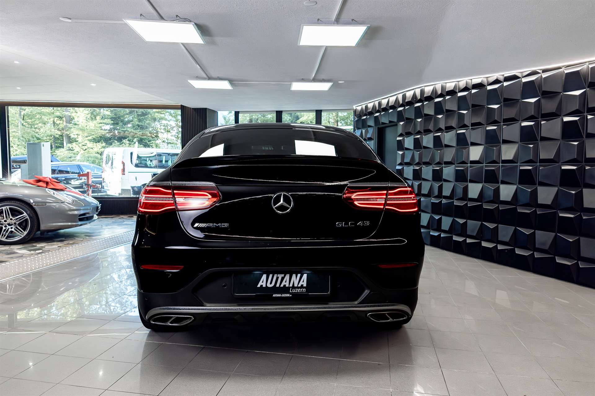 MERCEDES-BENZ GLC Coupé 43 AMG 4Matic 9G-Tronic-image-4