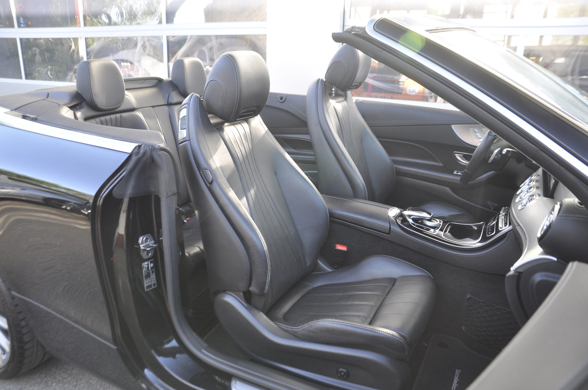 MERCEDES-BENZ E 200 Cabriolet Avantgarde 9G-Tronic-image-8