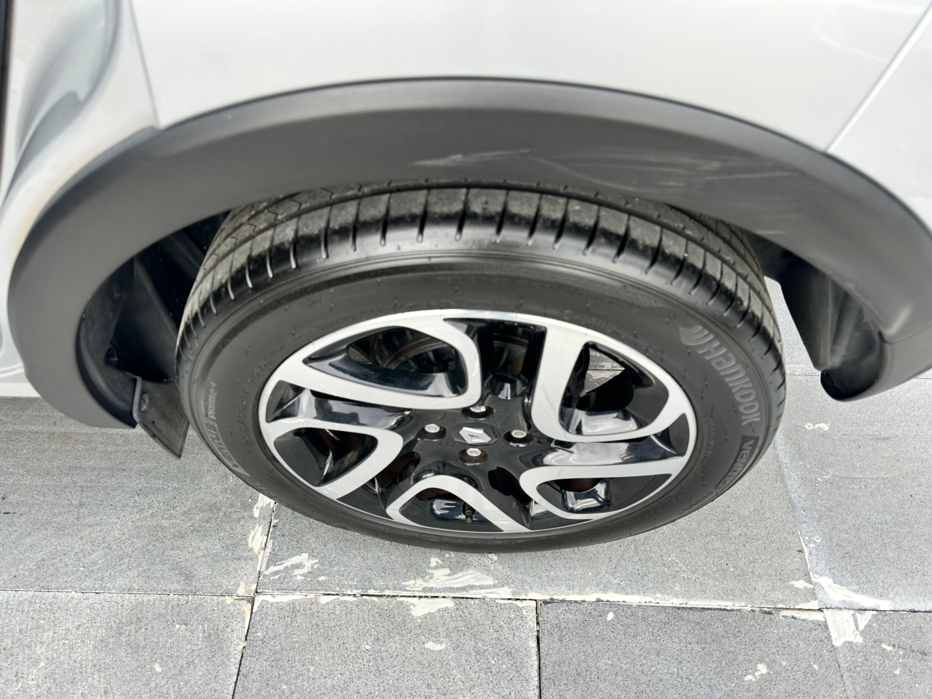 RENAULT Captur 1.2 T 16V Privilège EDC-image-15