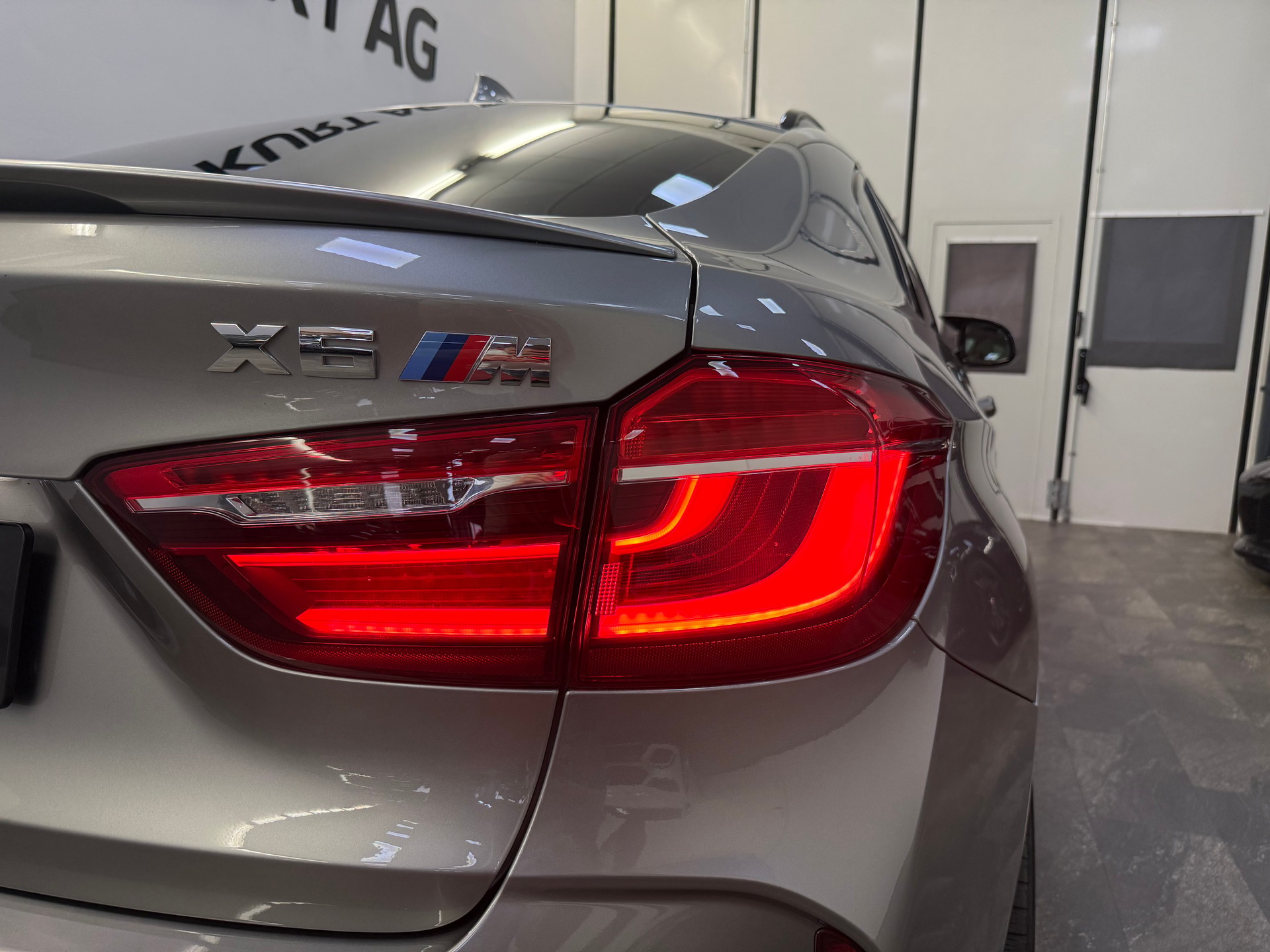 BMW X6M Steptronic-image-11