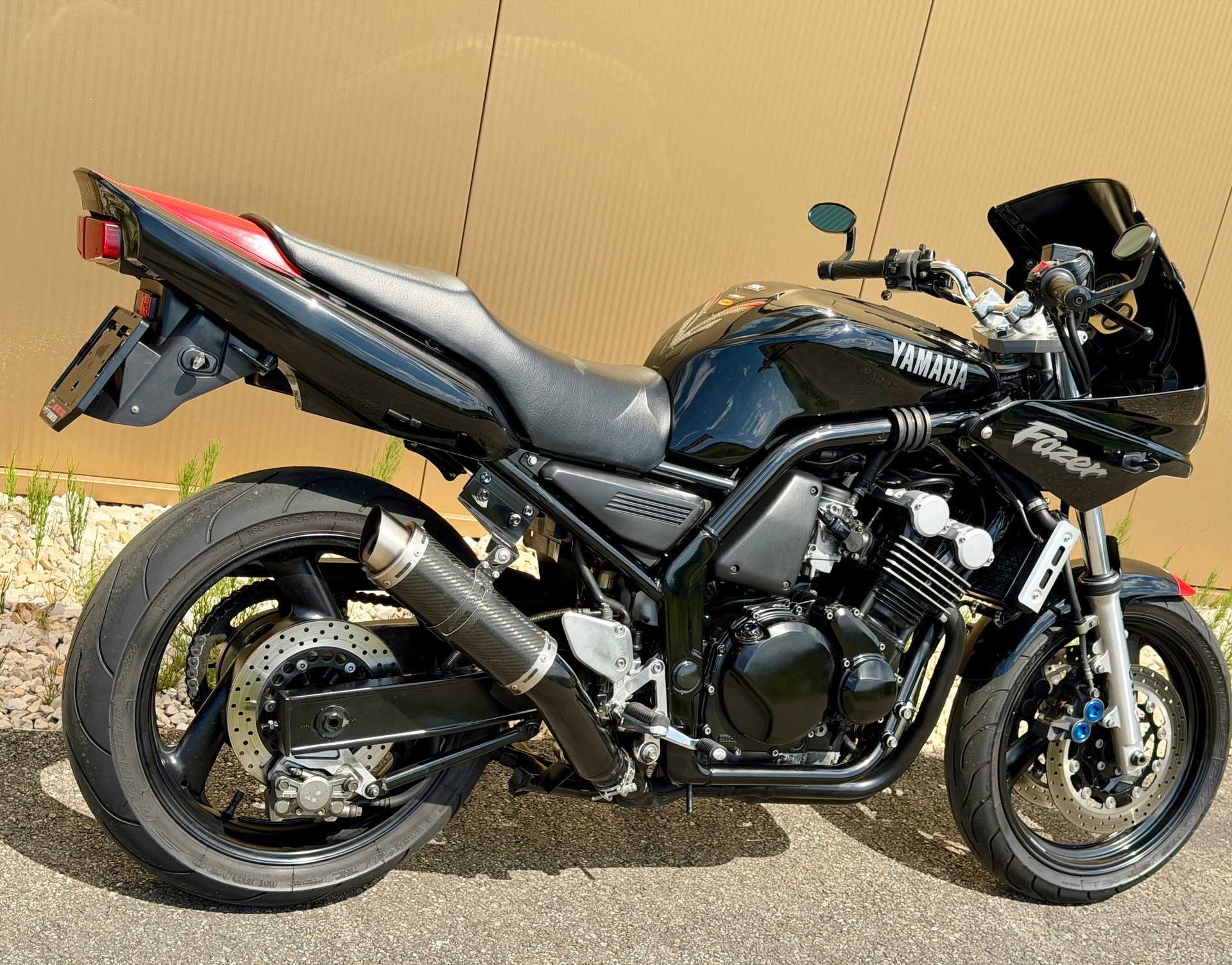 YAMAHA FZS 600 Fazer-image-4