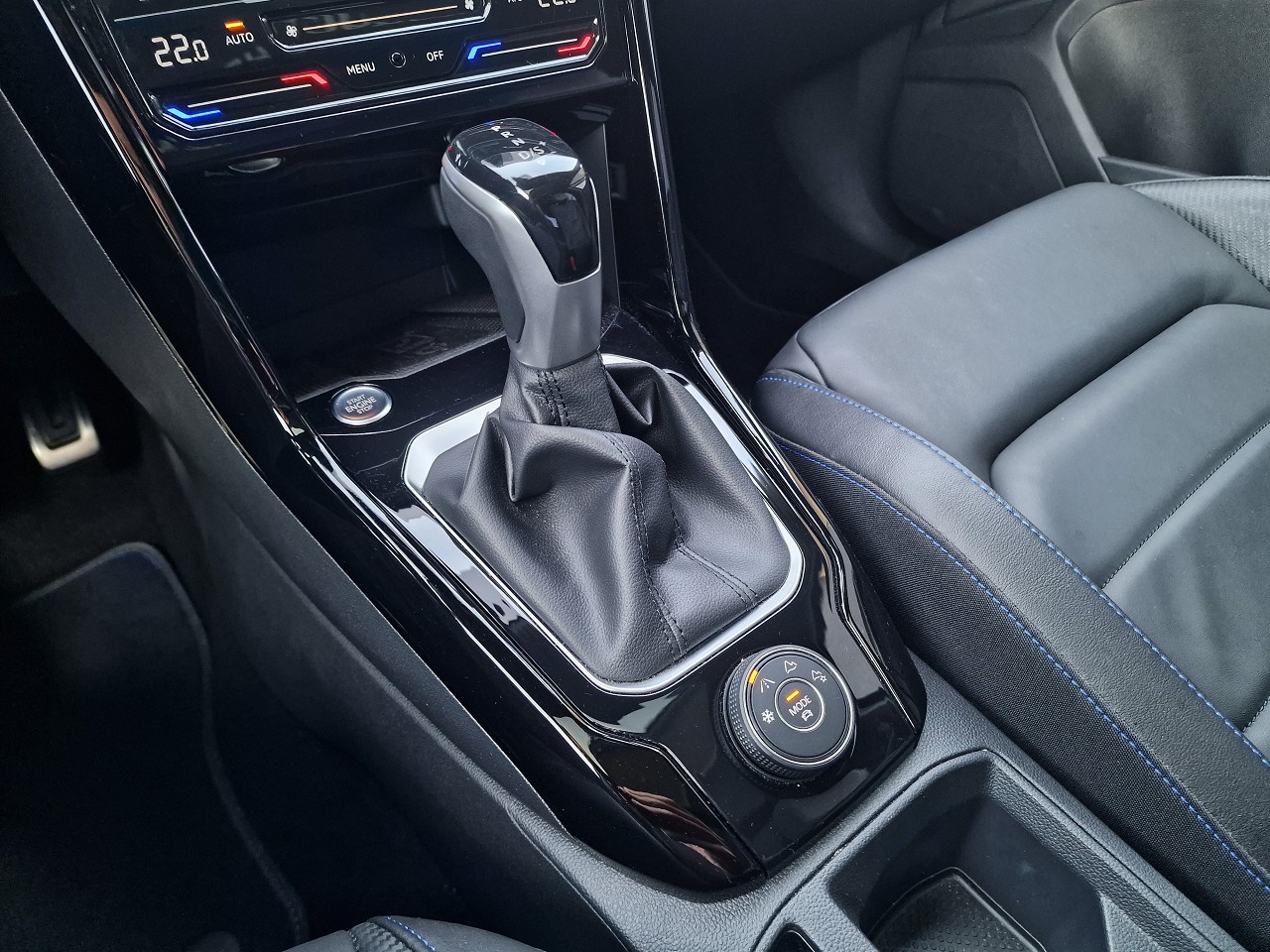 VW T-Roc 2.0 TSI R DSG 4Motion-image-27