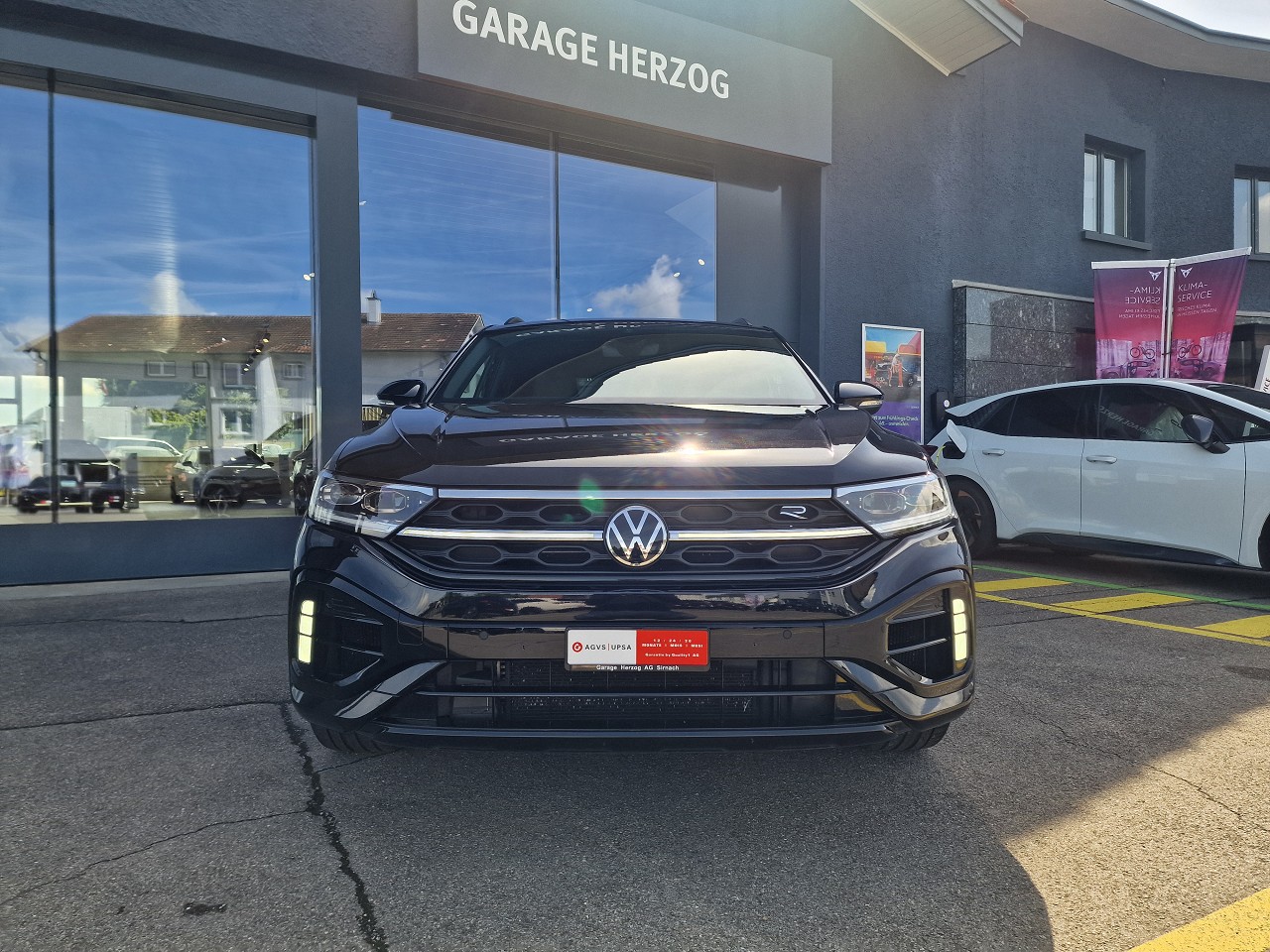 VW T-Roc 2.0 TSI R DSG 4Motion-image-8