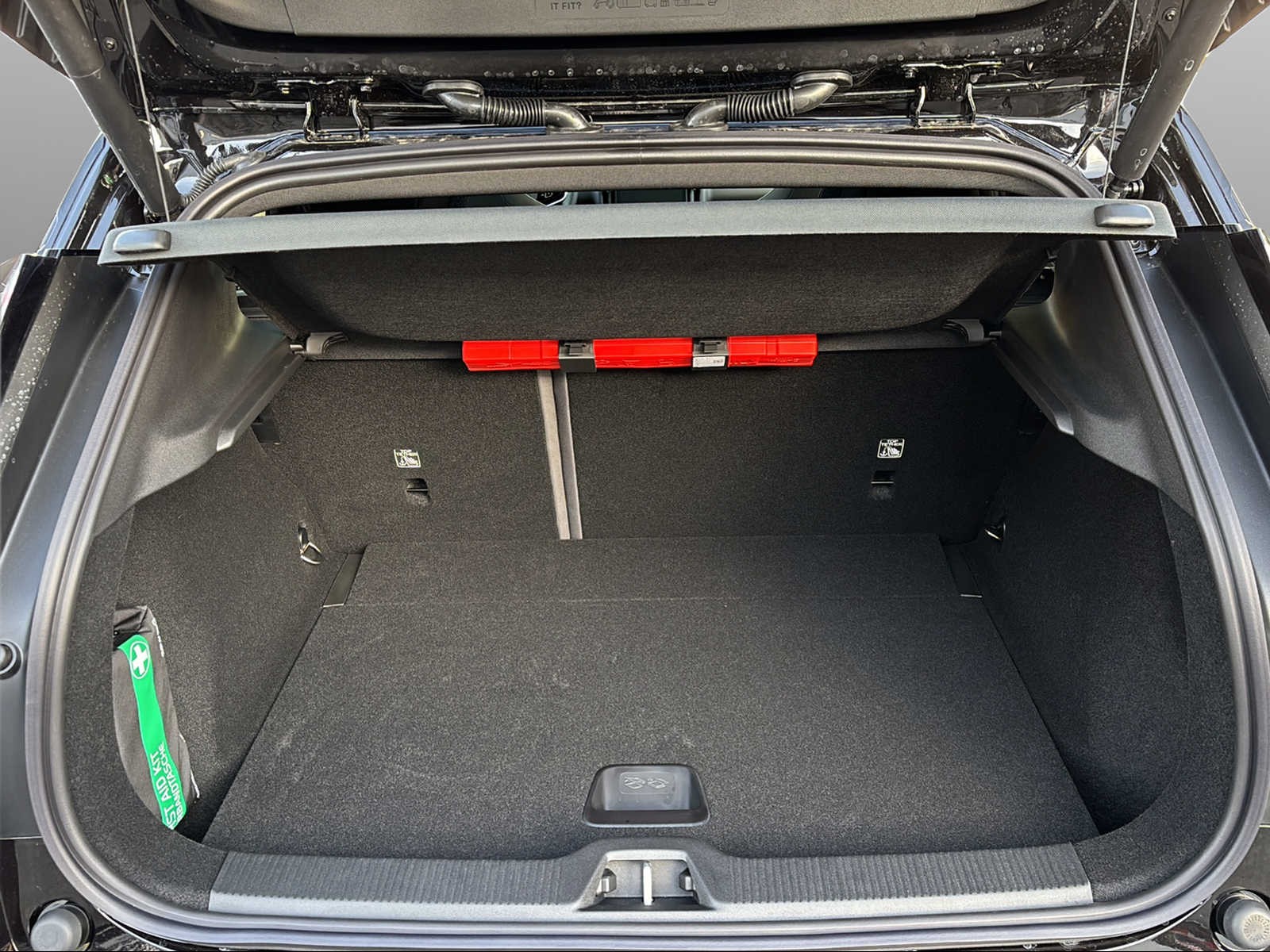 VOLVO EX30 Cross Country E60 69kWh Twin Performance AWD-image-18