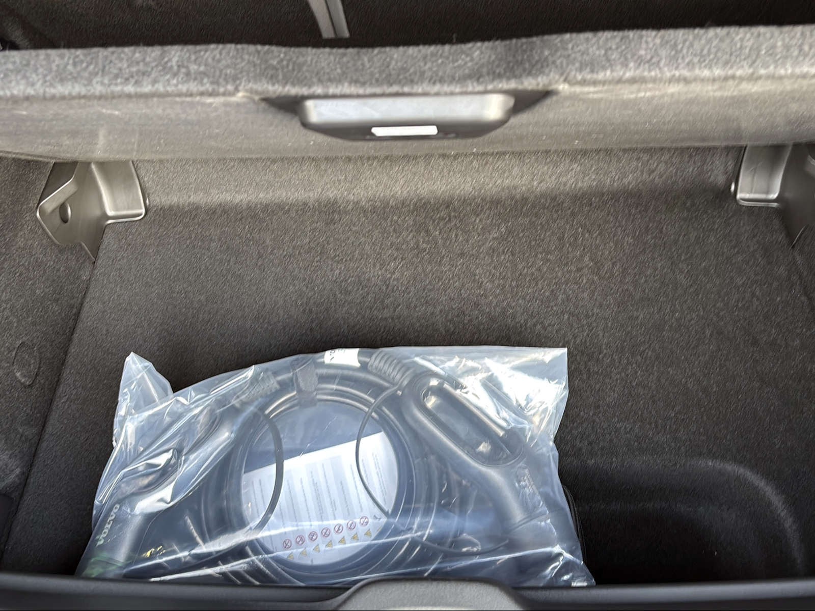 VOLVO EX30 Cross Country E60 69kWh Twin Performance AWD-image-19