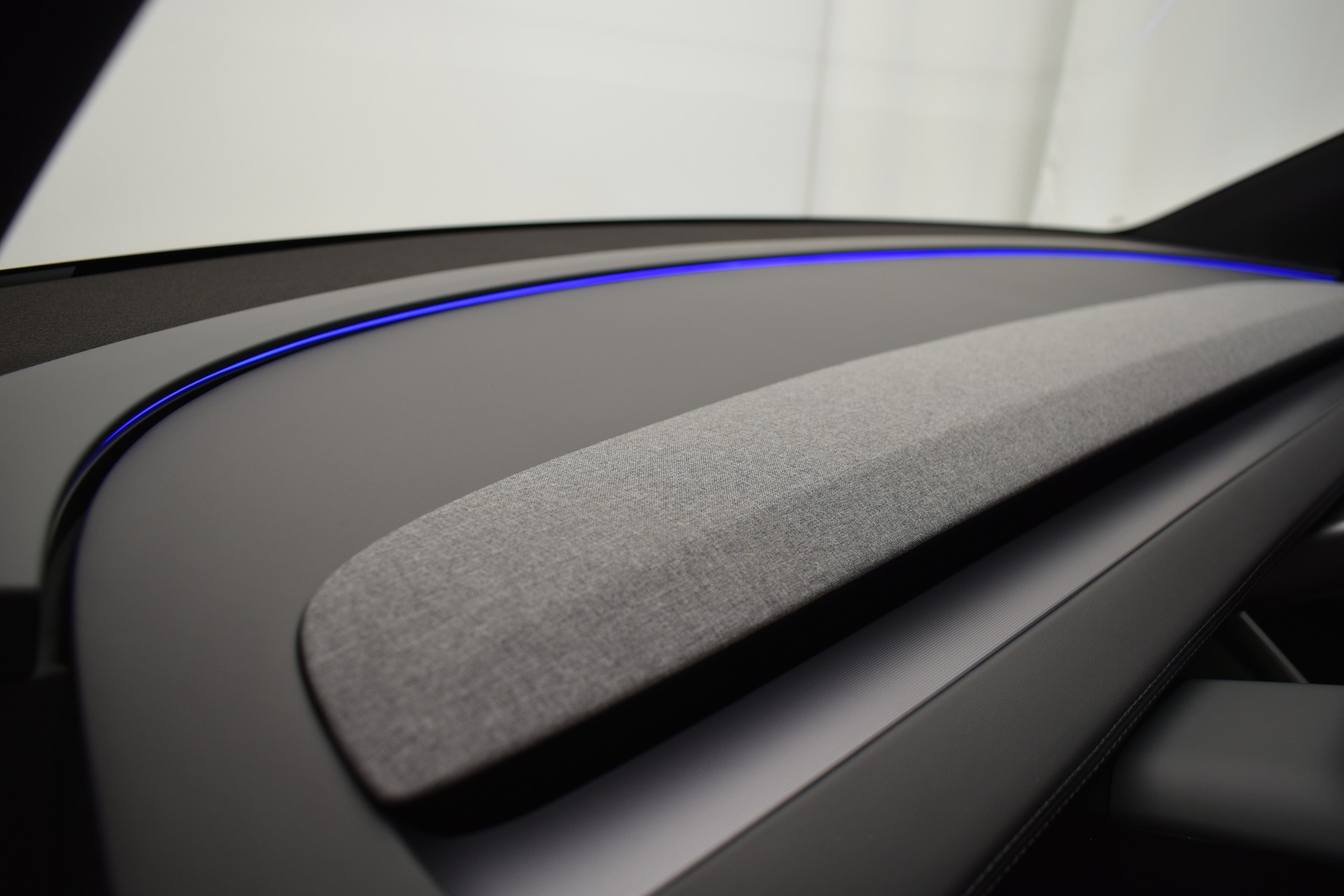TESLA Model Y Premium Long Range AWD, Made in Berlin-image-21