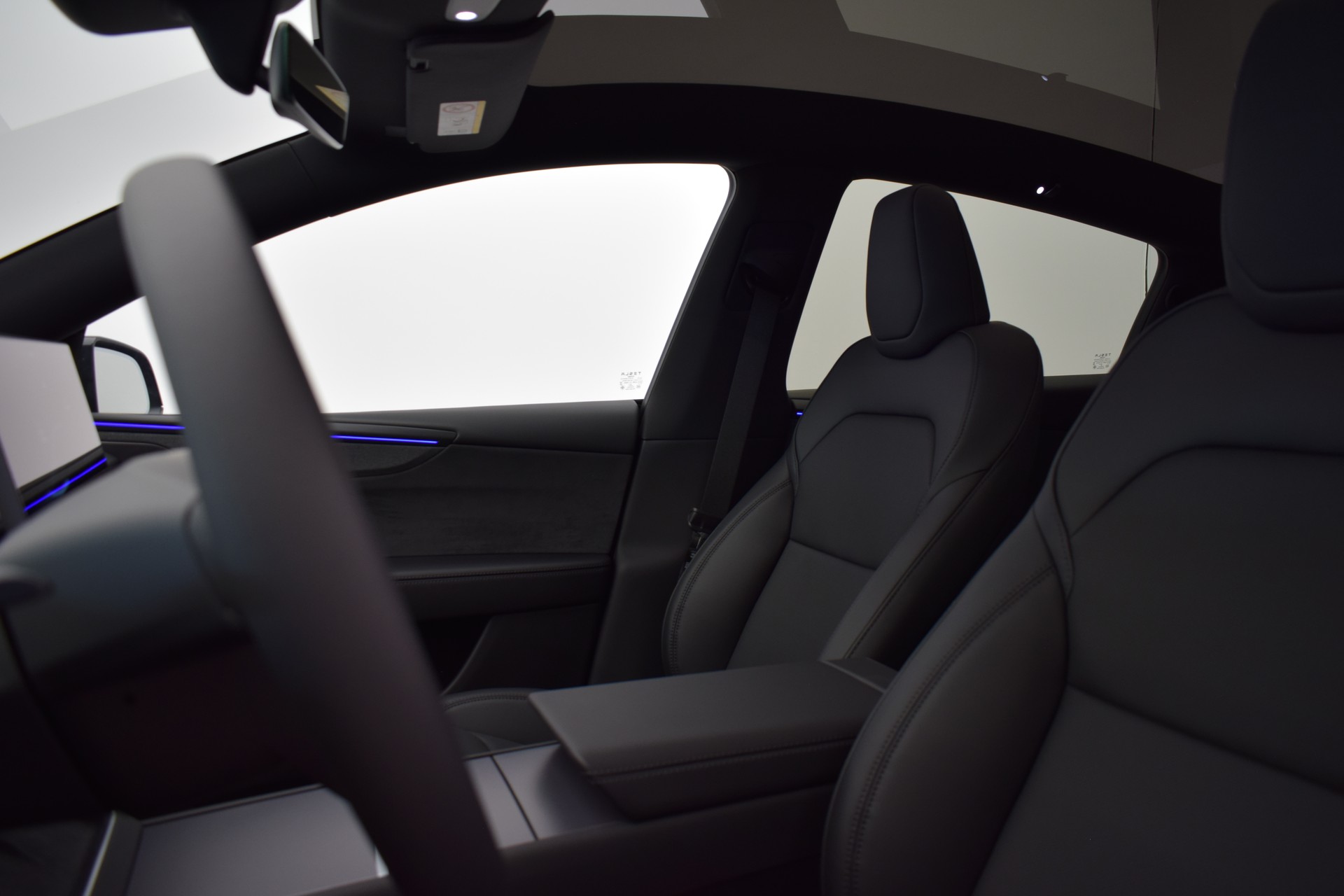 TESLA Model Y Premium Long Range AWD, Made in Berlin-image-18