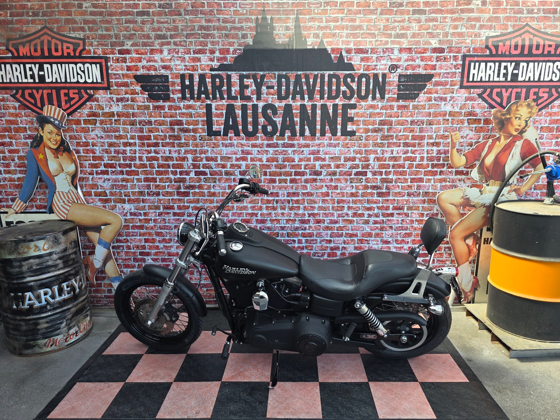 HARLEY-DAVIDSON FXDB Dyna Street Bob ABS-image-1