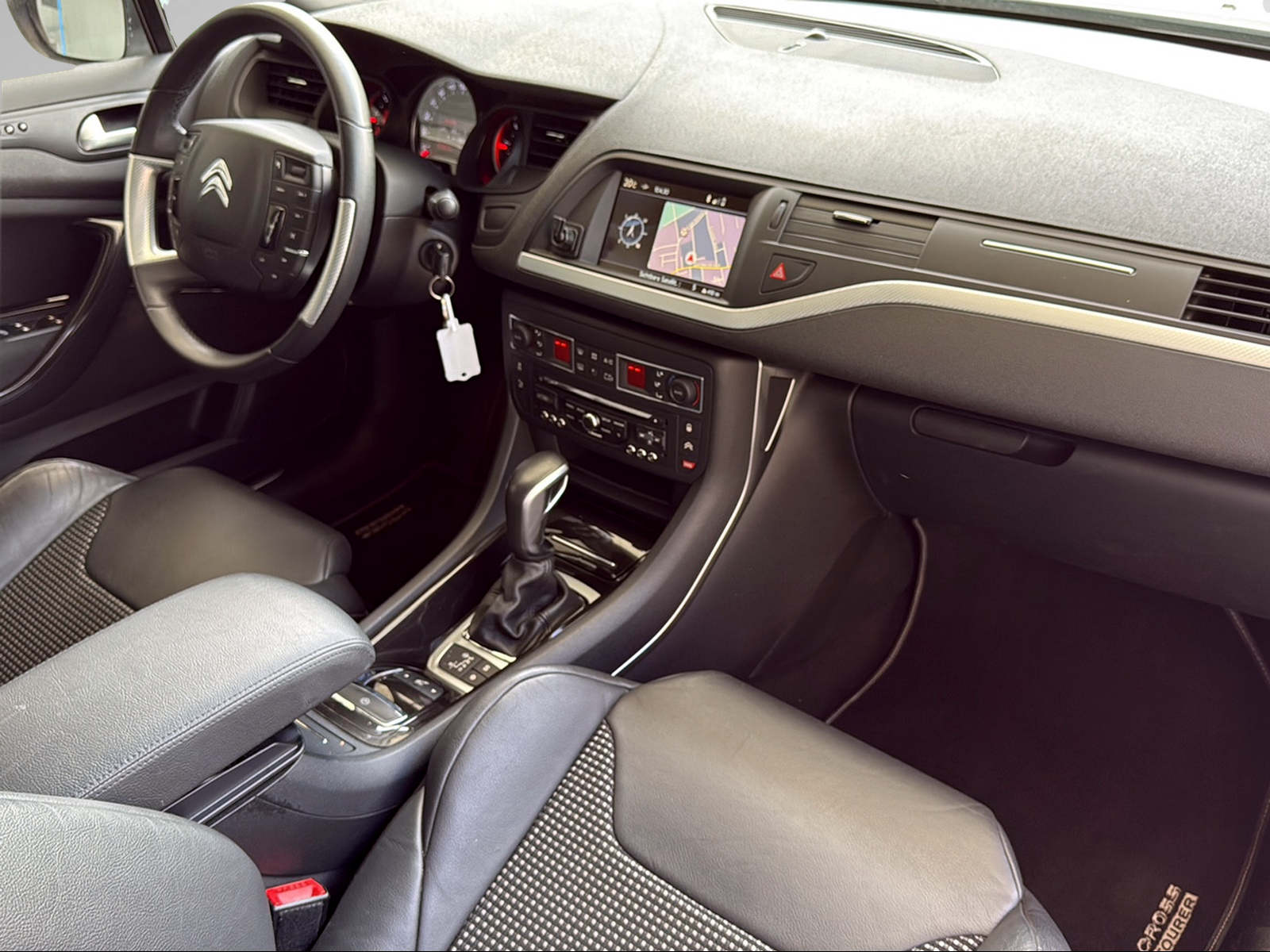 CITROEN C5 Tourer 2.0 HDi CrossTourer Automatic-image-30