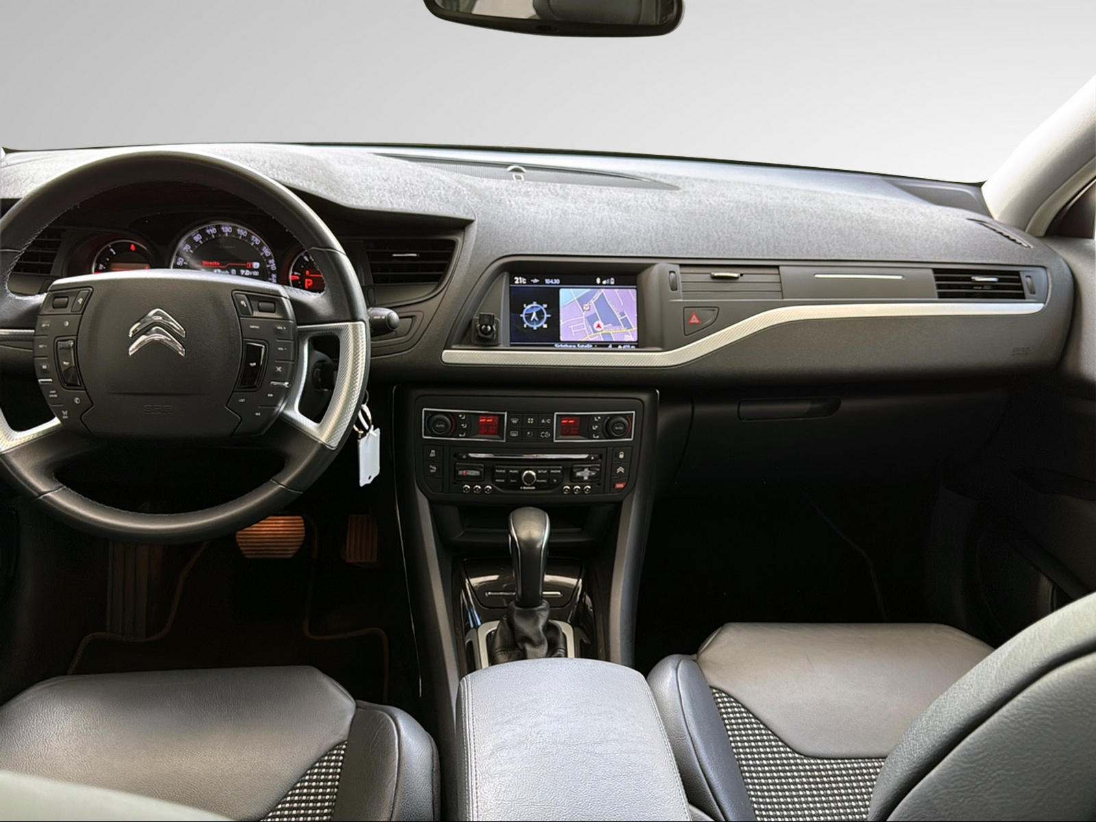 CITROEN C5 Tourer 2.0 HDi CrossTourer Automatic-image-22
