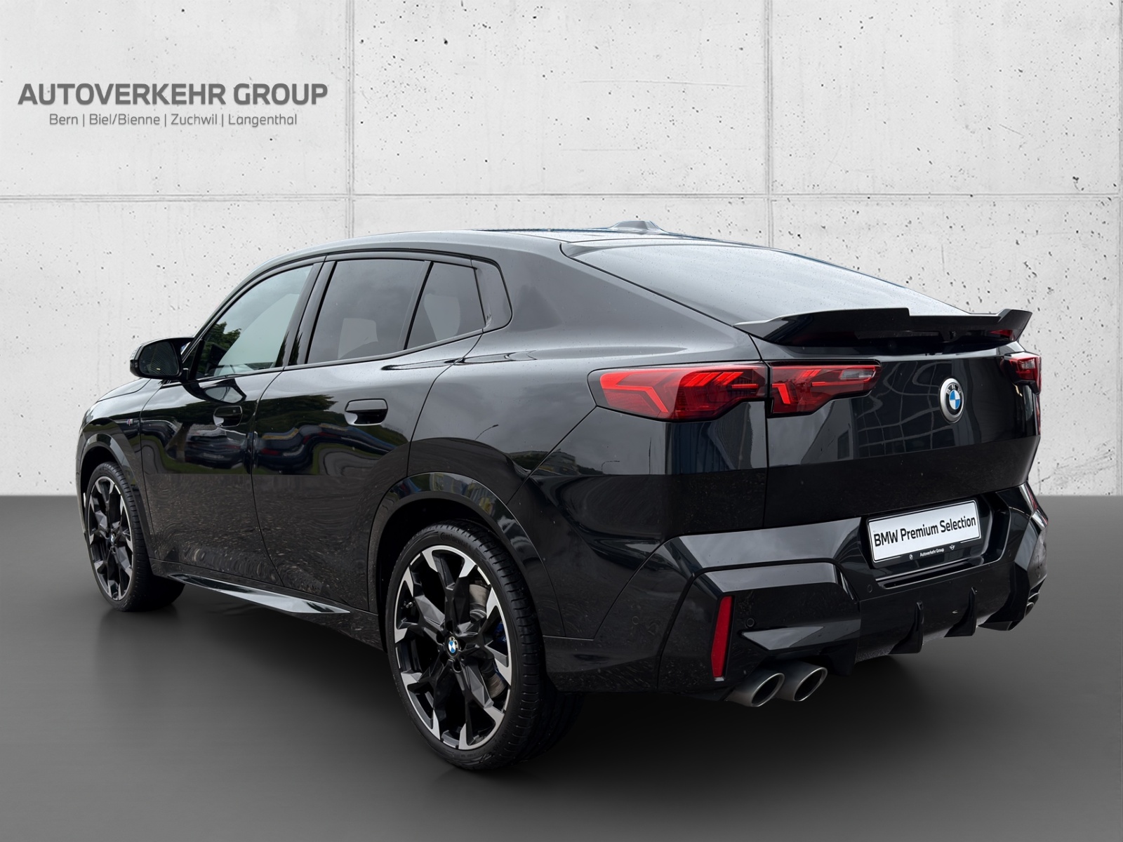 BMW X2 xDrive M35i-showroom-element-2