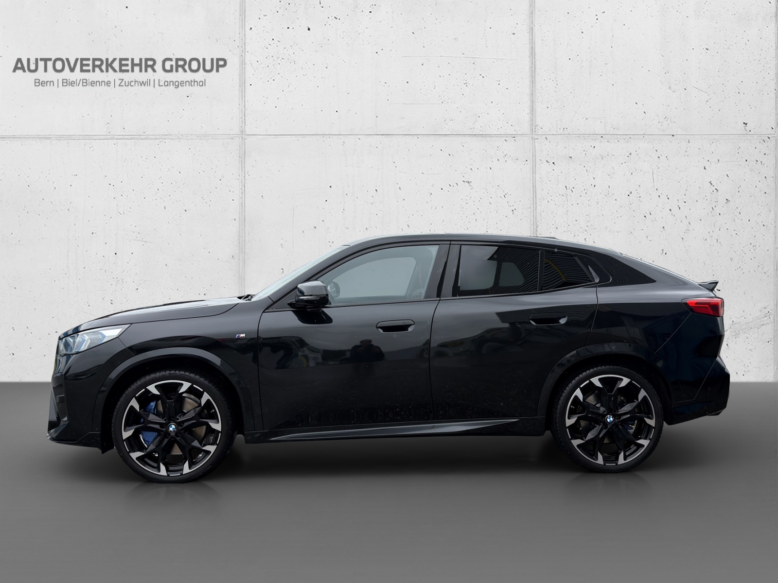 BMW X2 xDrive M35i-showroom-element-1